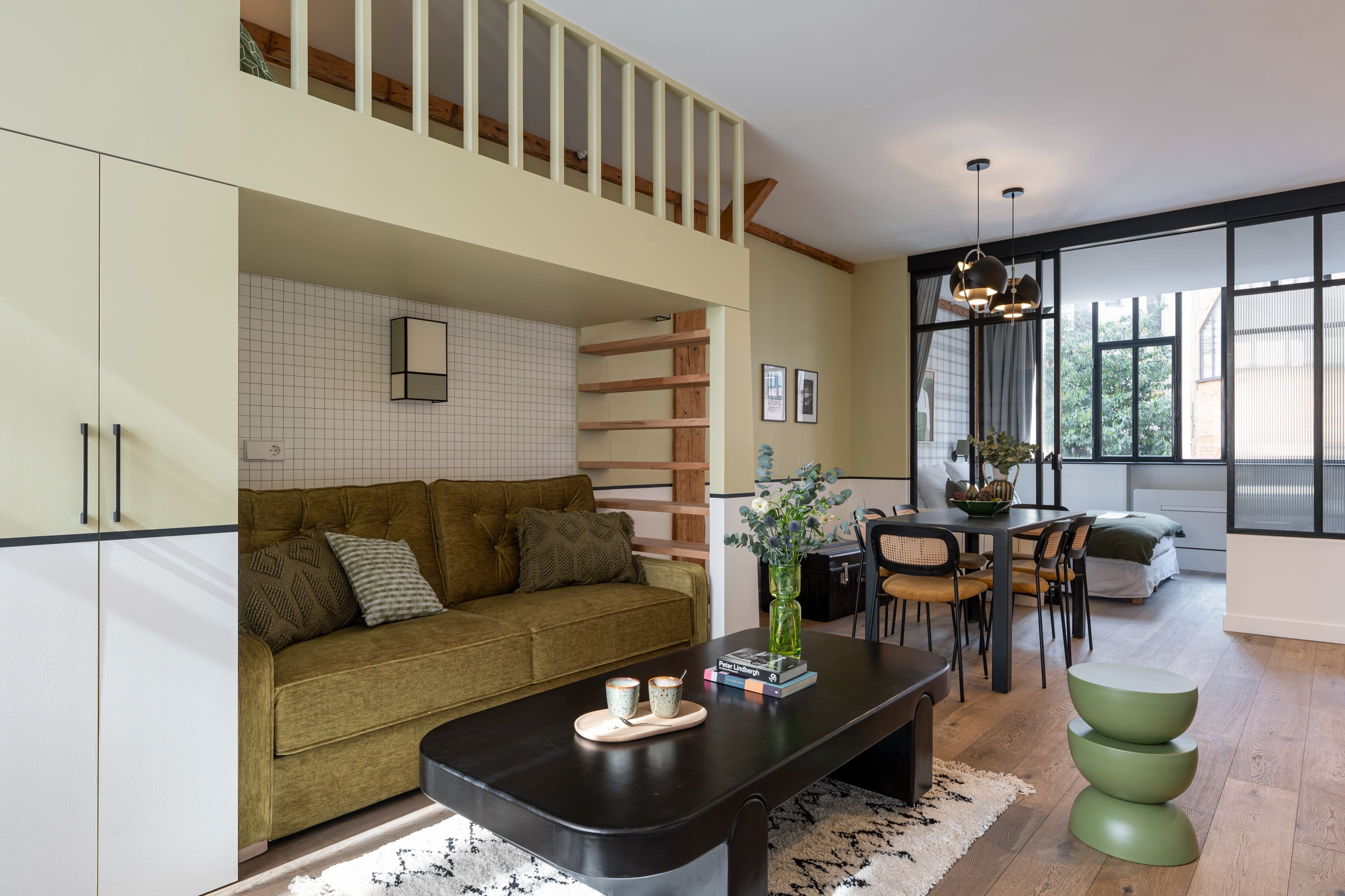 Château Penthaz Montmartre: Chic 1-Bedroom Apartment Rental with Family-Friendly Comfort, Montmartre Sacré-Coeur