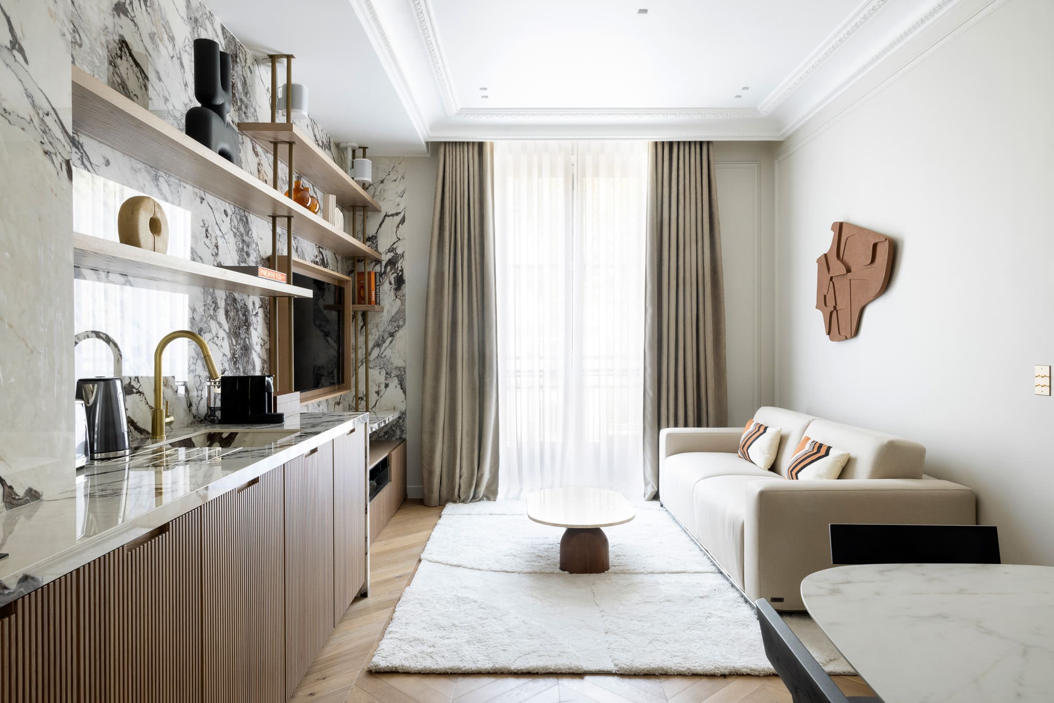 Villa Céladon Poissonnière Montorgueil – Les Halles: Chic 1-Bedroom Apartment Rental with Air-Con in Montorgueil – Les Halles, Paris