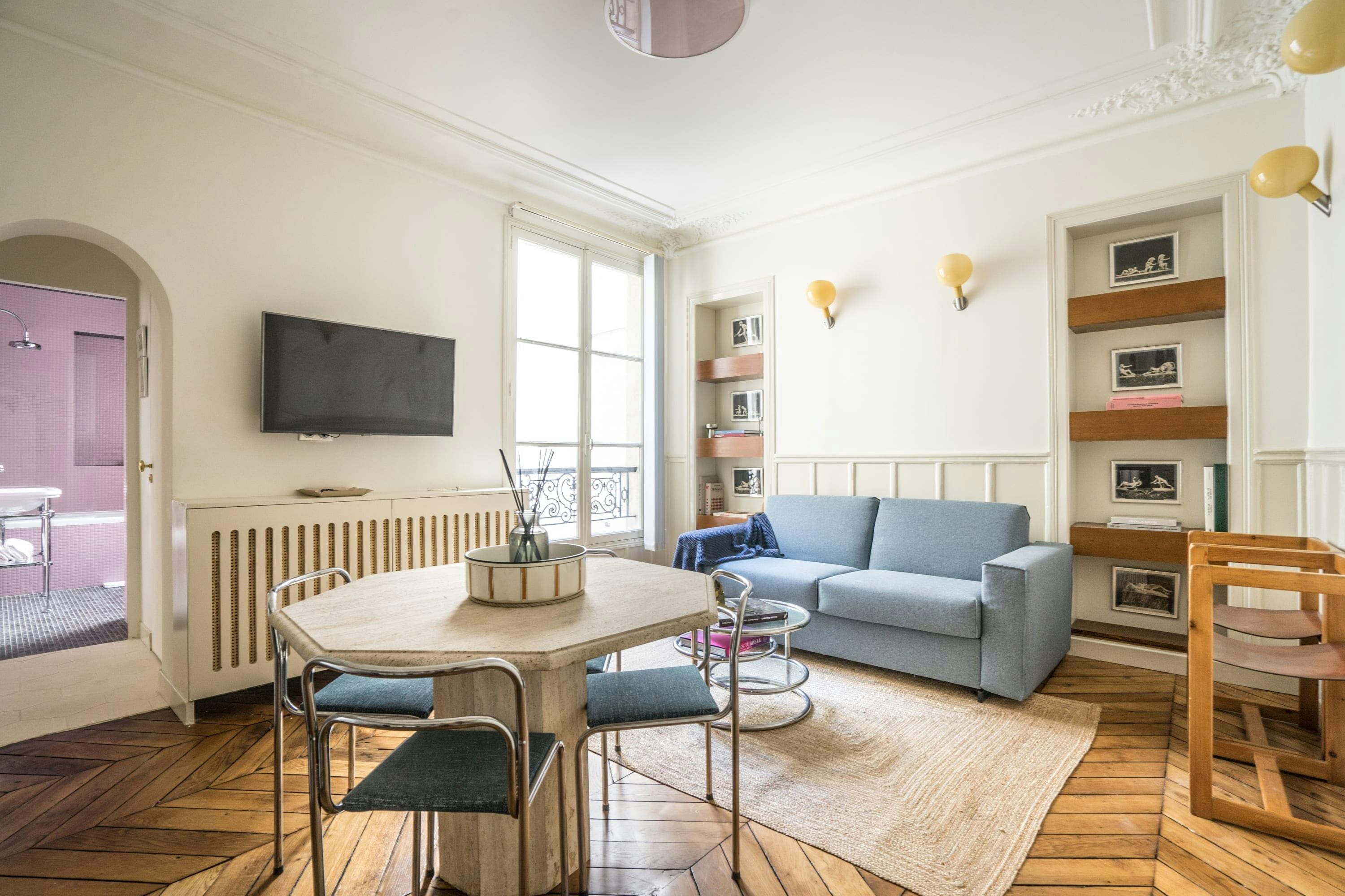 Villa Crépuscule Enclos Montorgueil – Les Halles-844217: Charming 1-Bedroom Family-Friendly Apartment Rental in Montorgueil Les Halles, Paris