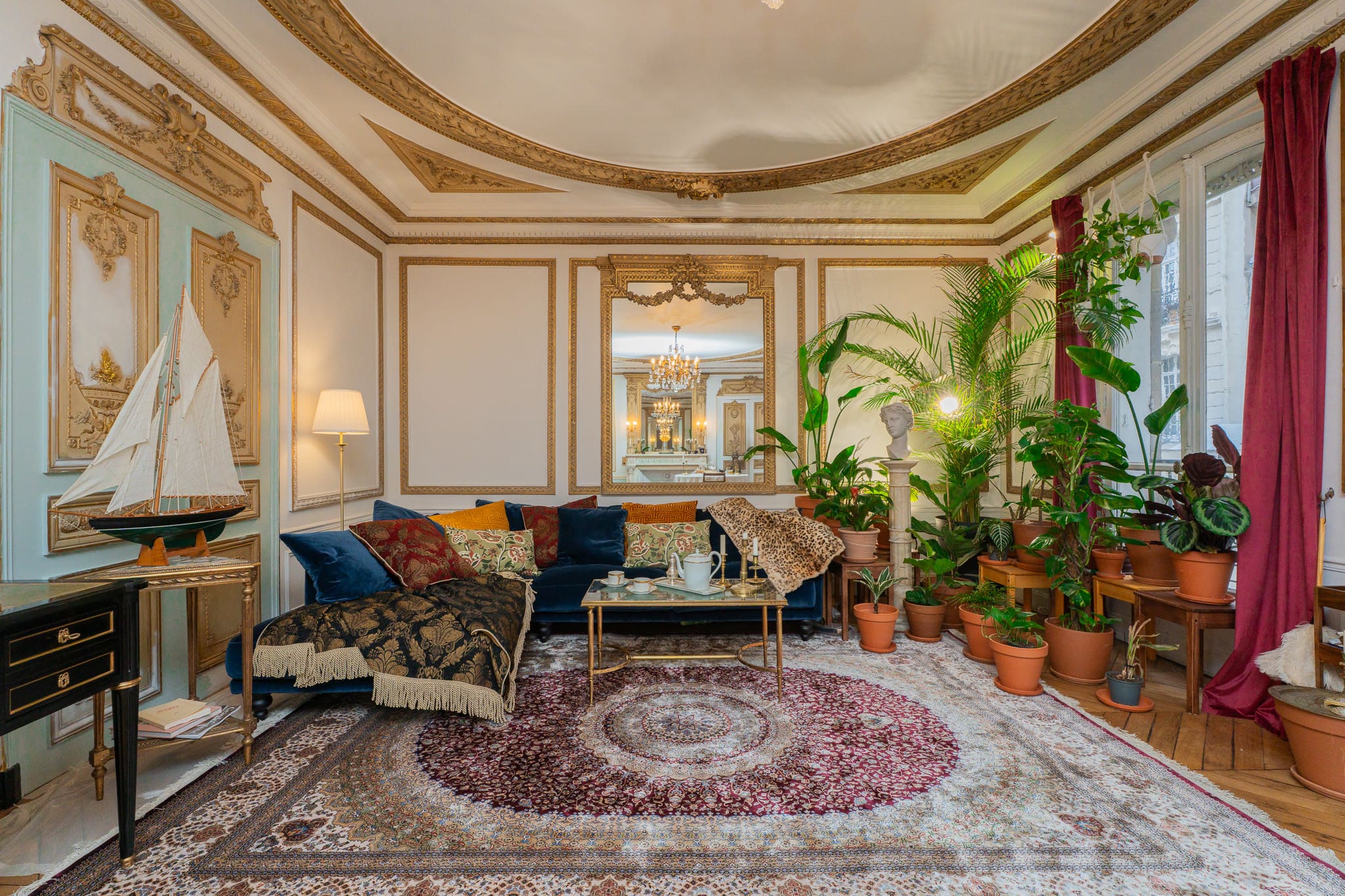 Château Réservoir Oberkampf: Charming 1-Bedroom Apartment Rental with Family-Friendly Features, Canal Saint Martin