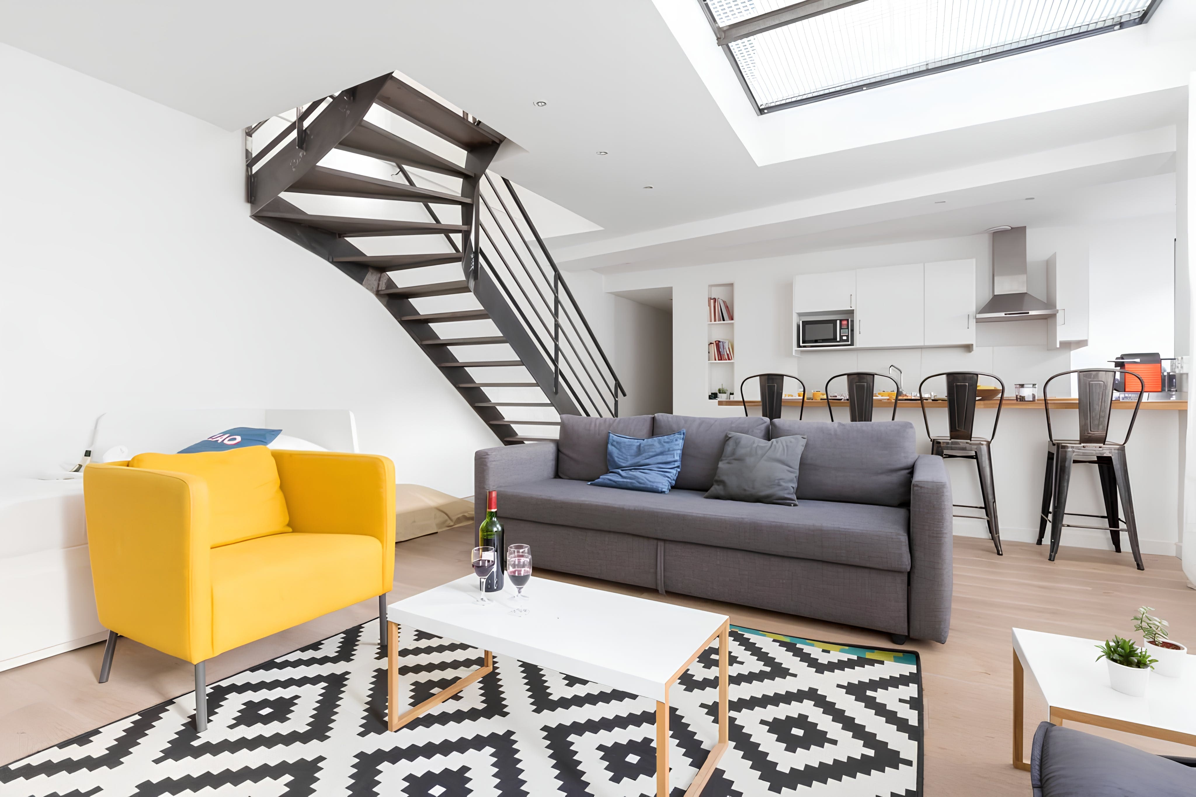 Château Reuilly Bastille: Stylish 2-Bedroom Family-Friendly Apartment Rental Bastille Bercy Paris