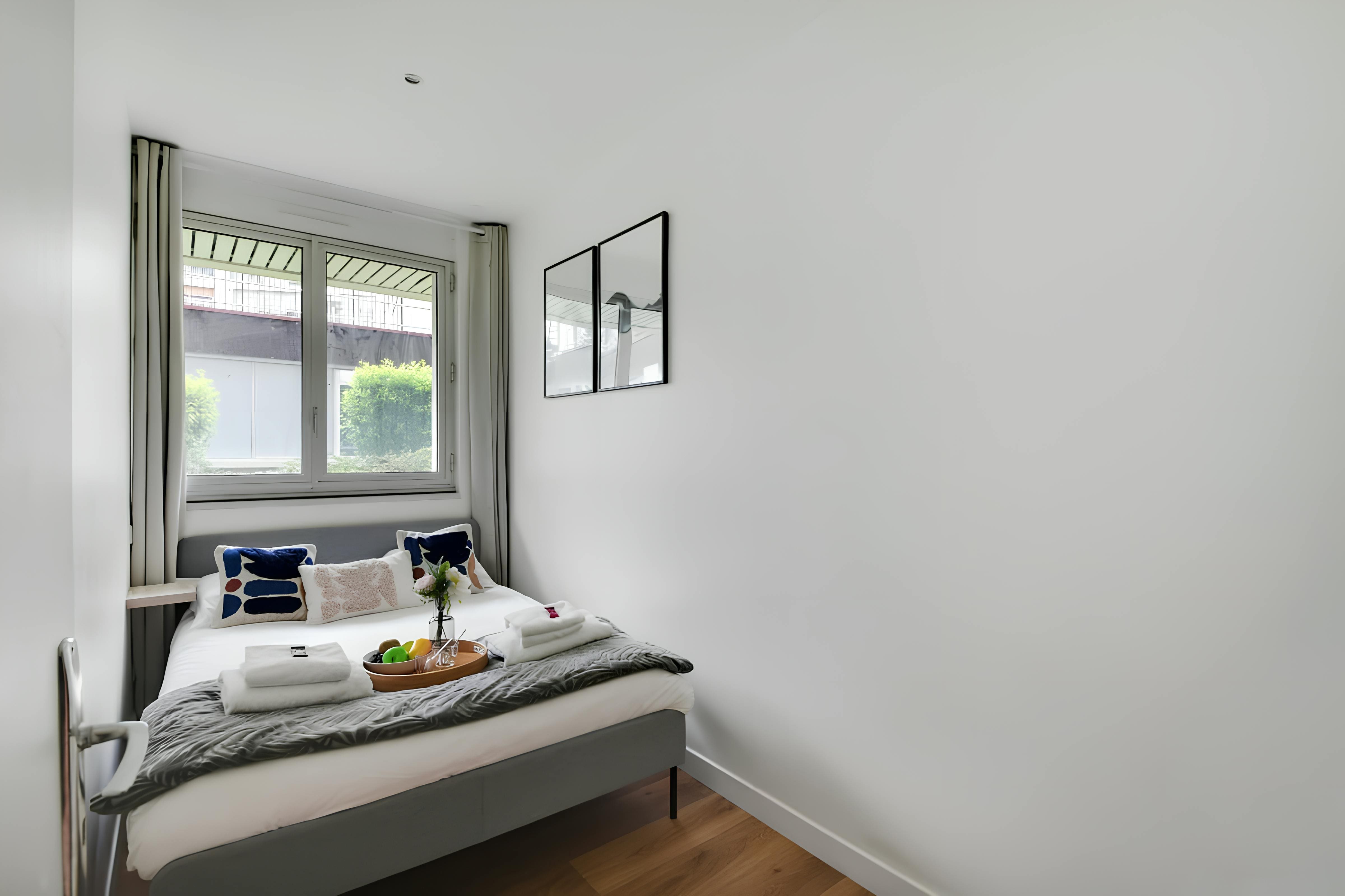 Villa Crépuscule Charenton Bastille – Bercy: Stylish 3-Bedroom Apartment Rental with Family Features, Bastille Bercy