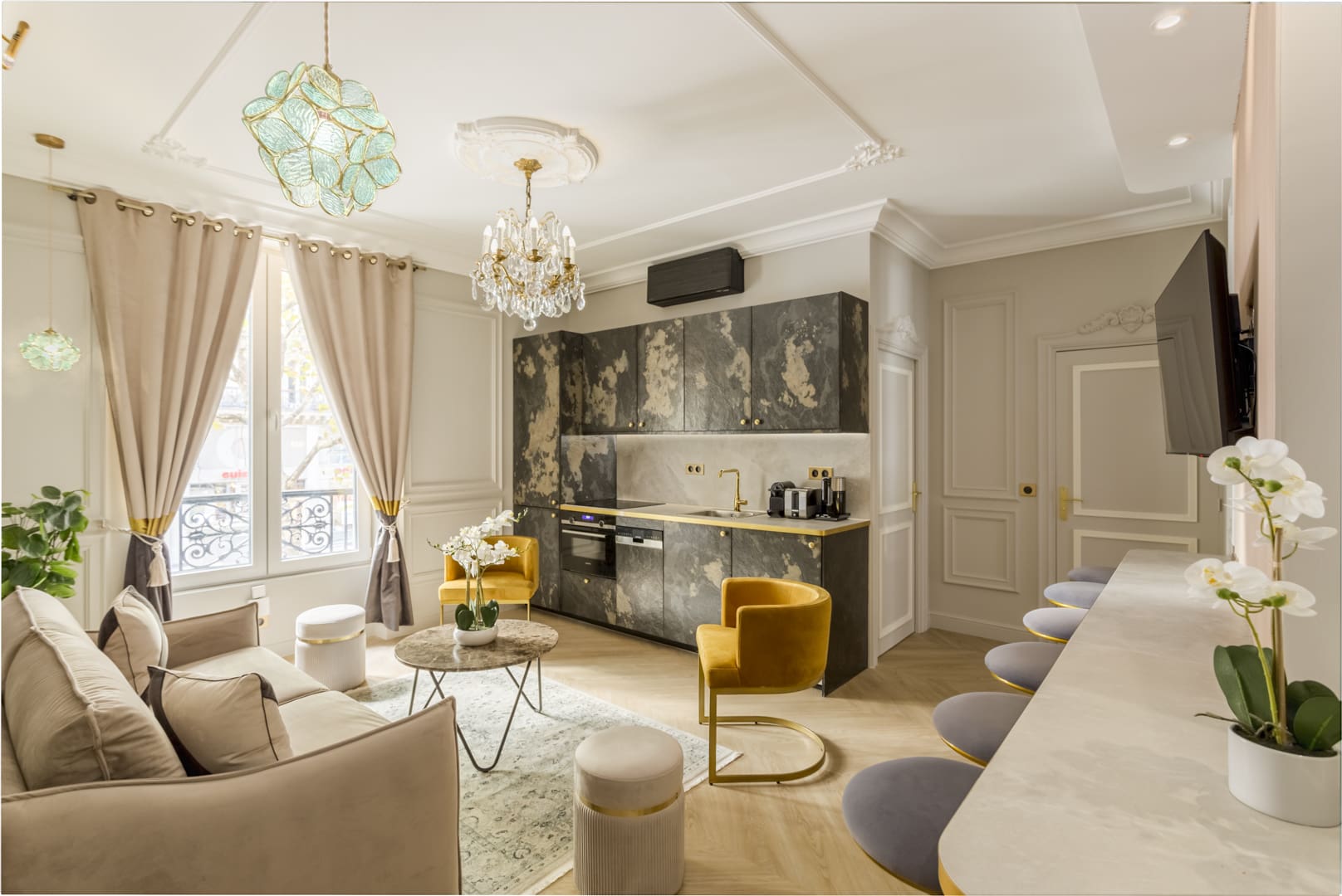 Villa Crépuscule Cité Le Marais: Elegant 2-Bedroom Luxury Apartment with Air-Con, Le Marais