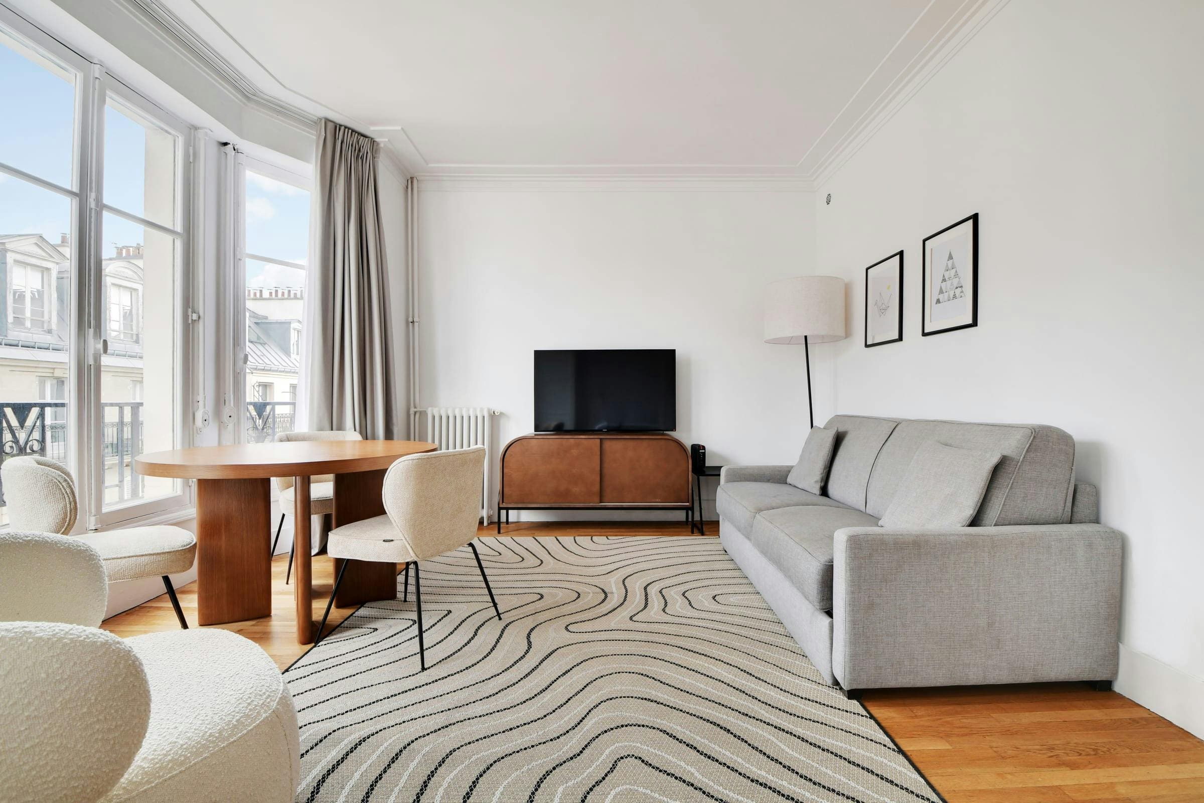 Villa Safran Pont-Neuf Île de la Cité: Chic 1-Bedroom Apartment Rental with Family-Friendly Features, Île de la Cité