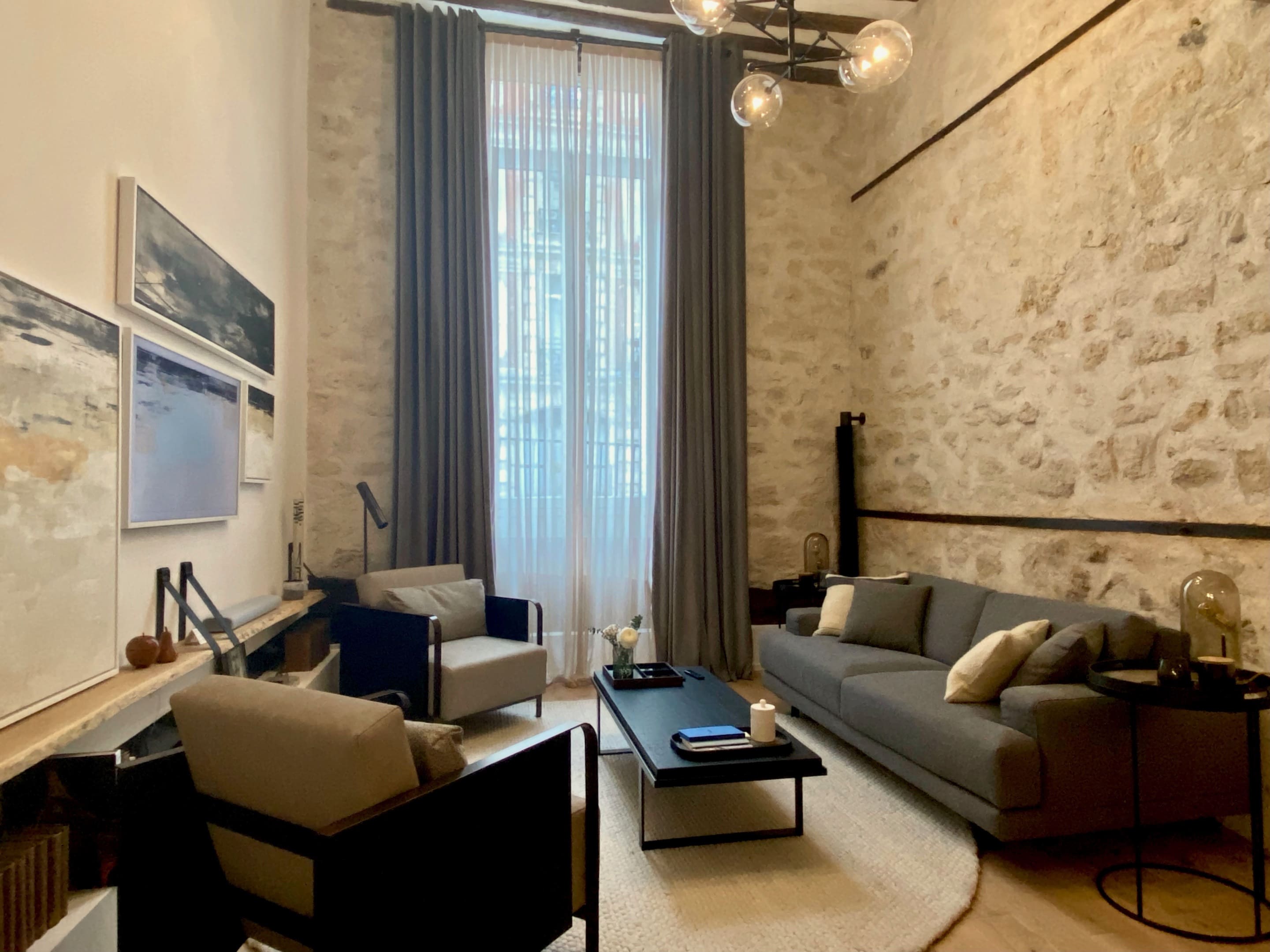 Château Saintonge Le Marais: Chic 1-Bedroom Apartment Rental with Air-Con in Le Marais, Paris