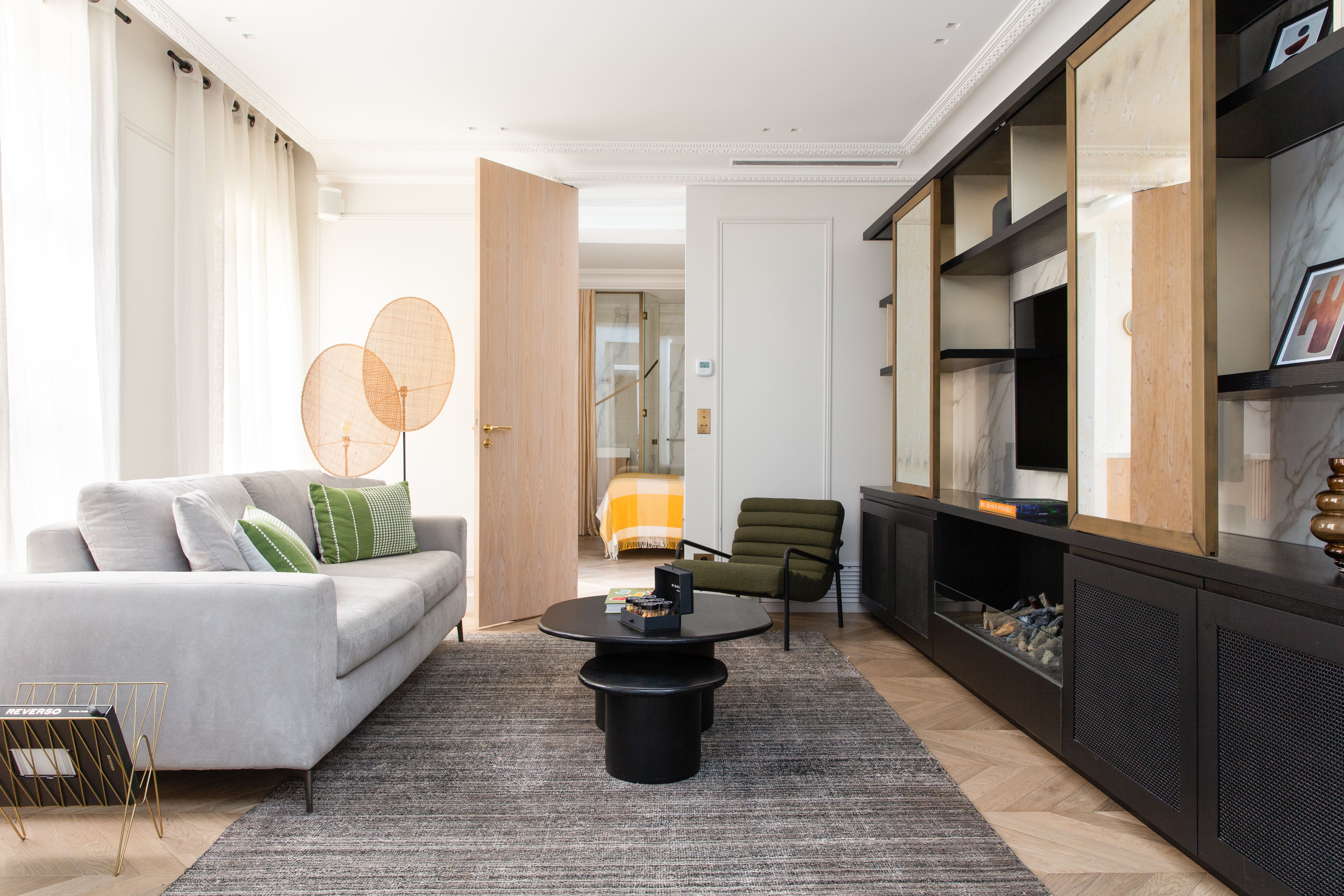 Villa Crépuscule Valois Louvre – Palais Royal-767830: Elegant 2-Bedroom Luxury Apartment with Courtyard Views, Paris