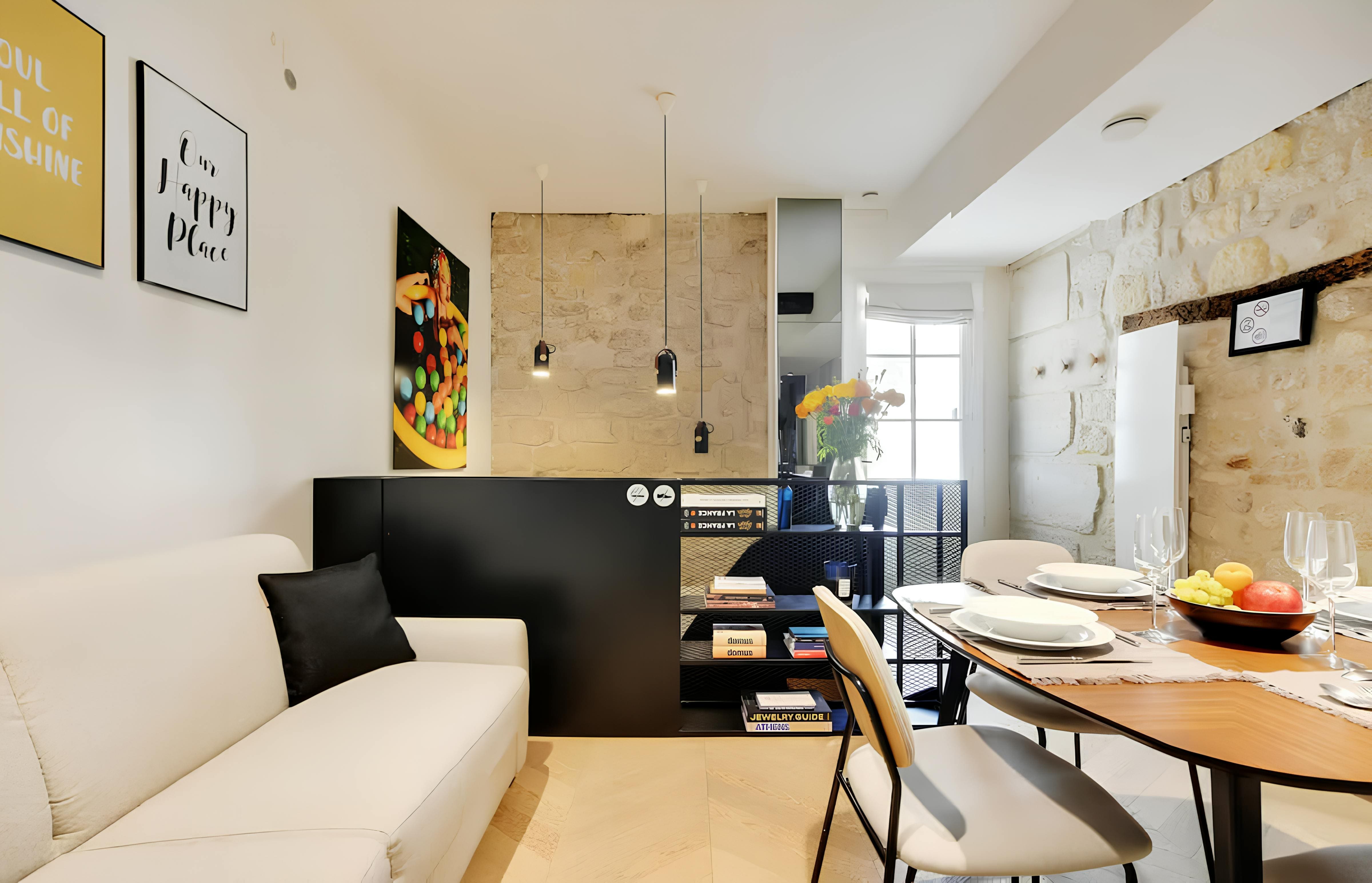 Château Vosges Le Marais: Chic 1-Bedroom Apartment with Private Sauna, Apartment Rental Le Marais Paris