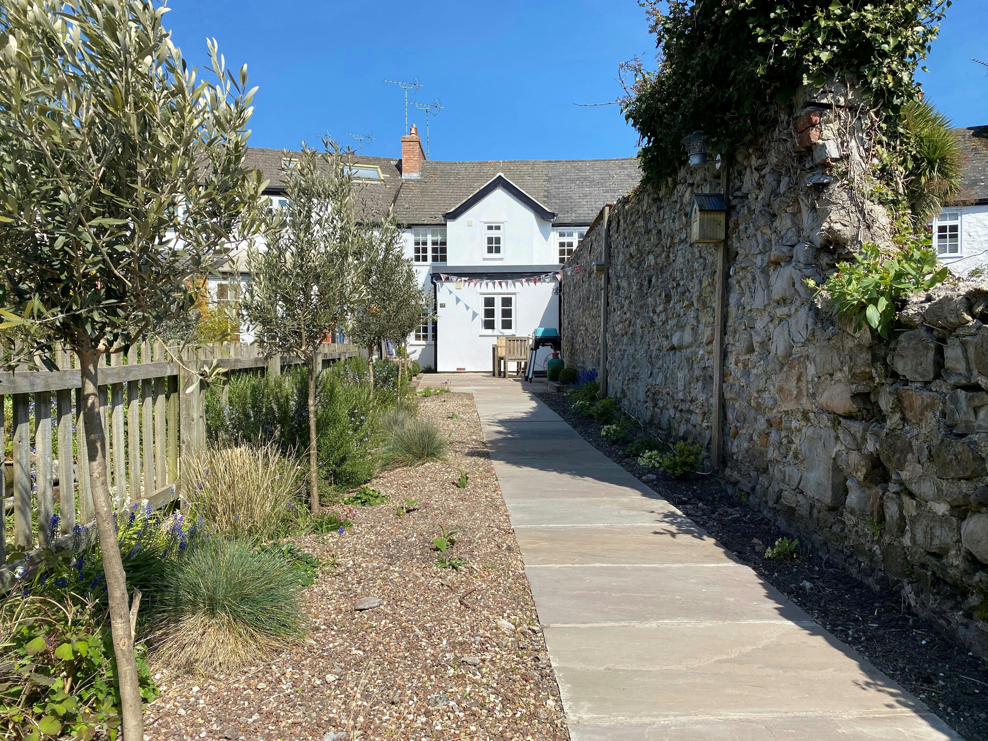 Cottage Lymewood Lyme Regis: Charming 2-Bedroom Holiday Cottage with Seaviews and Beach Nearby, Lyme Regis