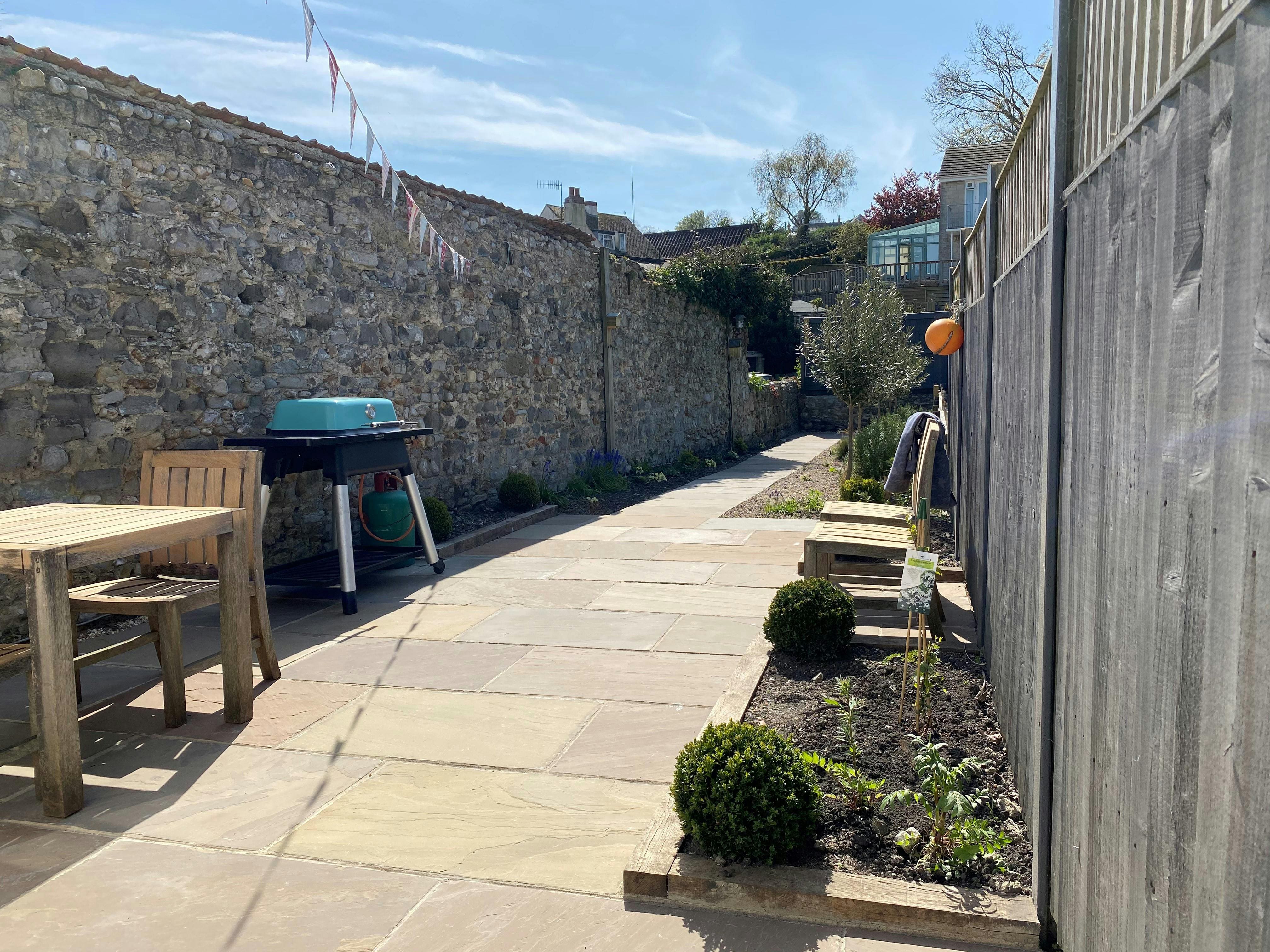 Cottage Lymewood Lyme Regis: Charming 2-Bedroom Holiday Cottage with Seaviews and Beach Nearby, Lyme Regis