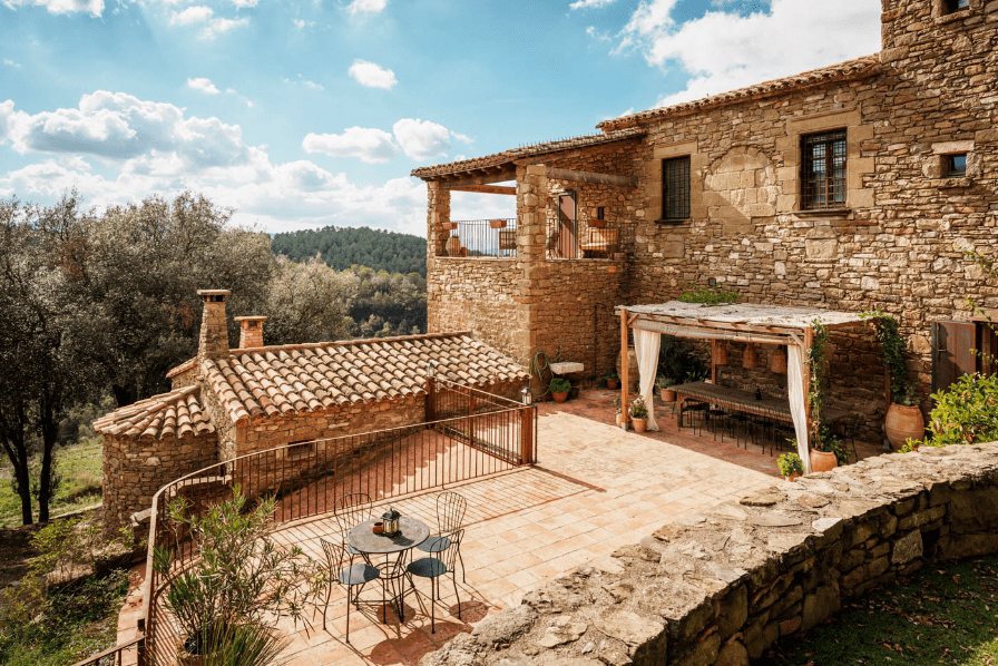 Finca Granera Barcelona: Luxury 6-Bedroom Villa with Countryside Views and Family-Friendly Comfort, Barcelona