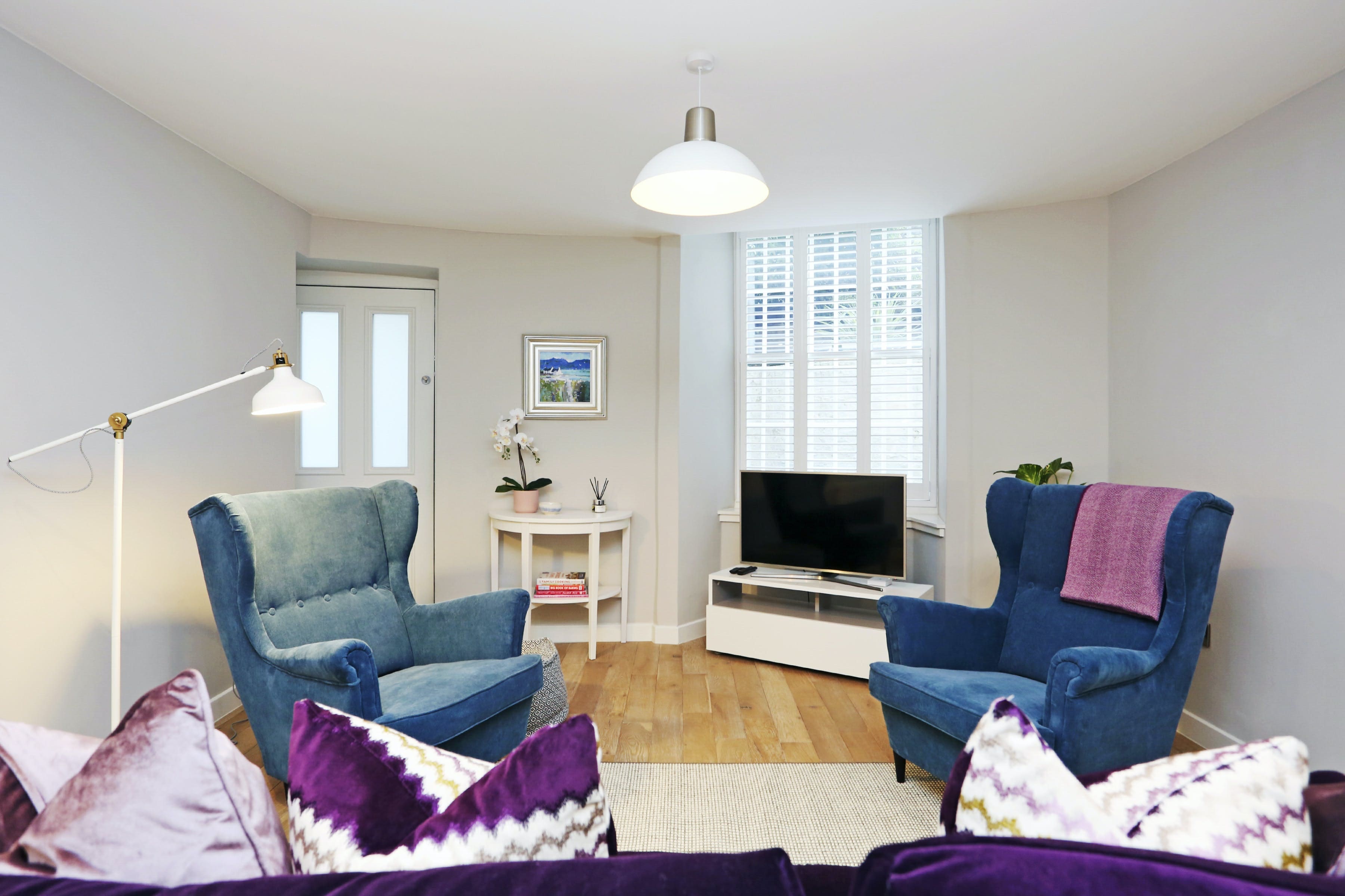House Gloaming Arthur’s Hillside: Charming 2-Bedroom Family-Friendly Apartment Rental Hillside Edinburgh