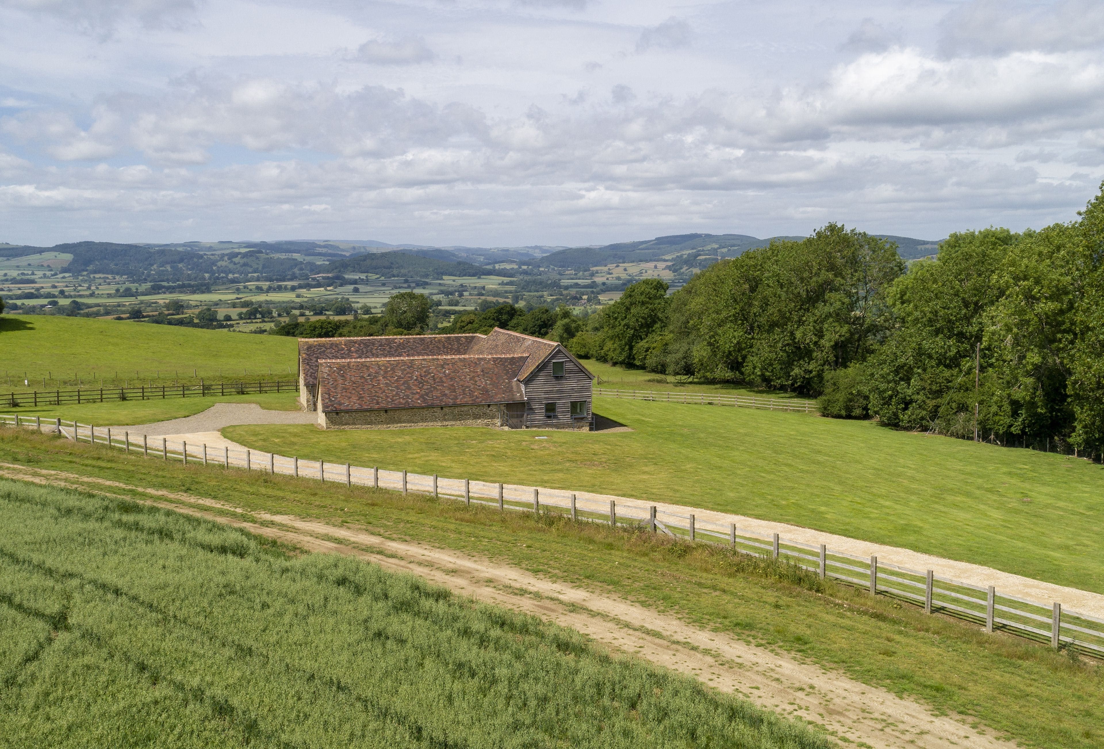 Hall Titterstone Ludlow: Luxury 3-Bedroom Cottage with Countryside Views, The Shropshire Hills