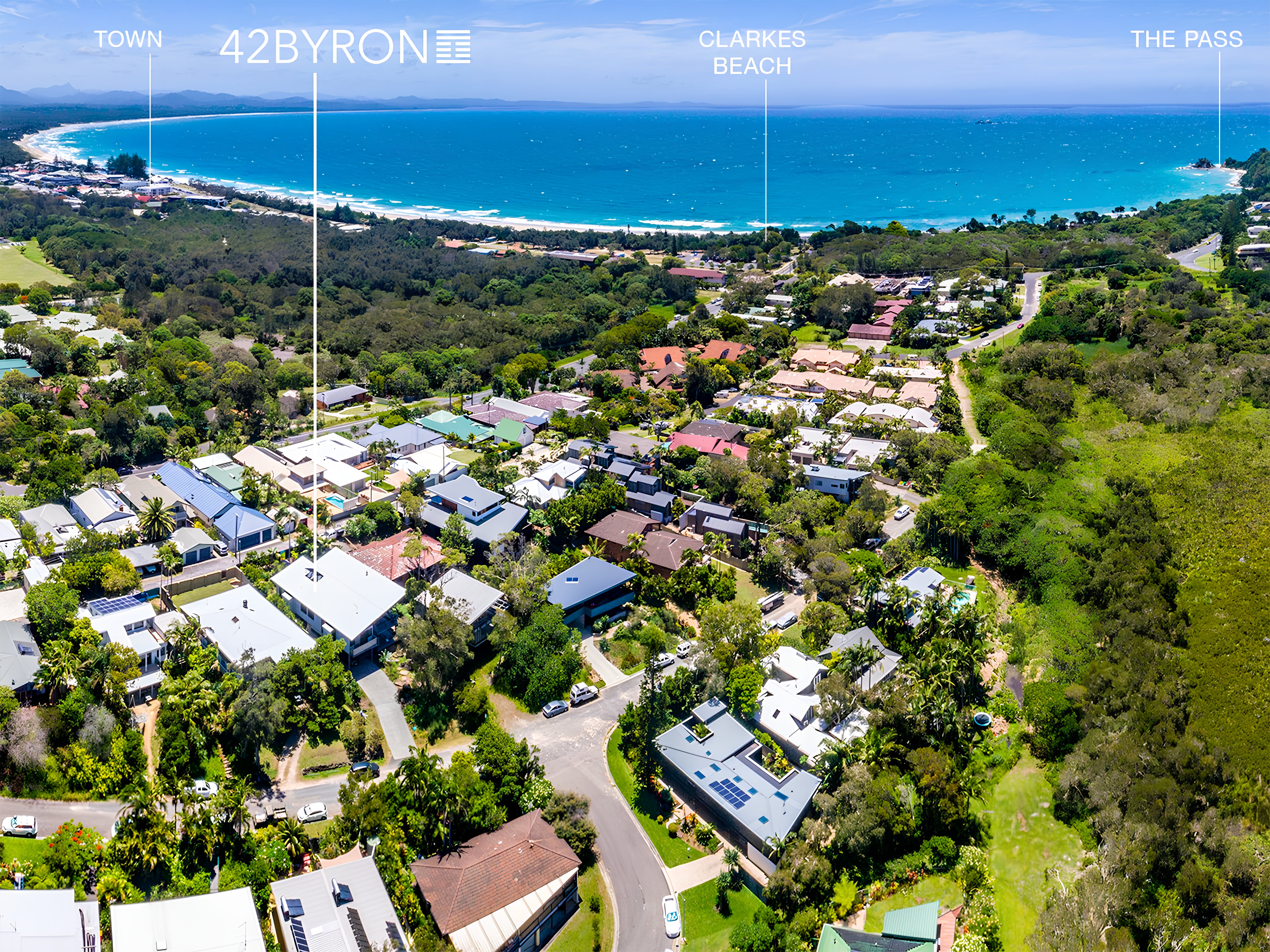 Villa Lysias Wategos Australia: Luxury 5-Bedroom Apartment with Seaviews, New South Wales