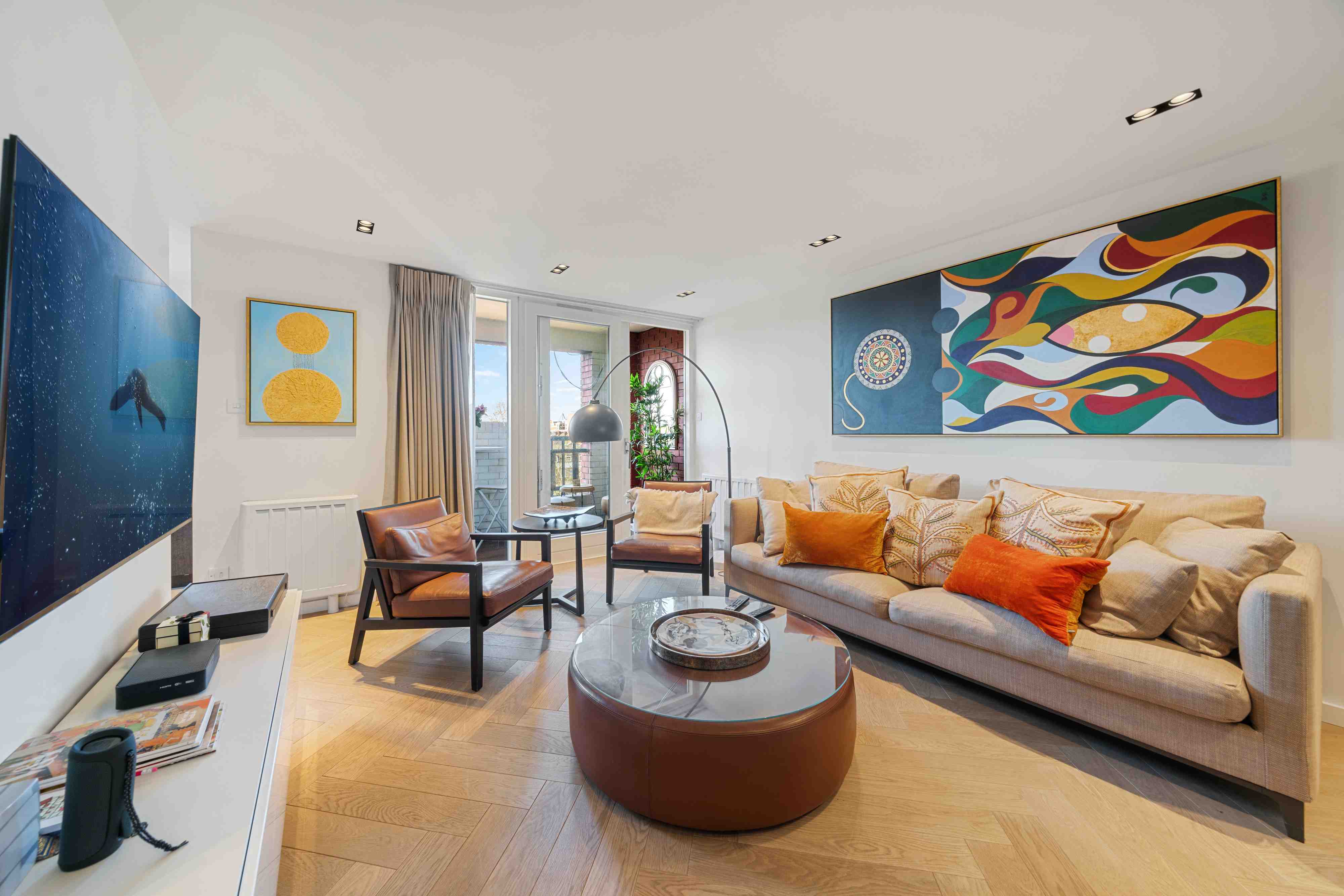 House Beaufort Chelsea: Stylish 2-Bedroom Apartment Rental with Balcony in Chelsea Harbour