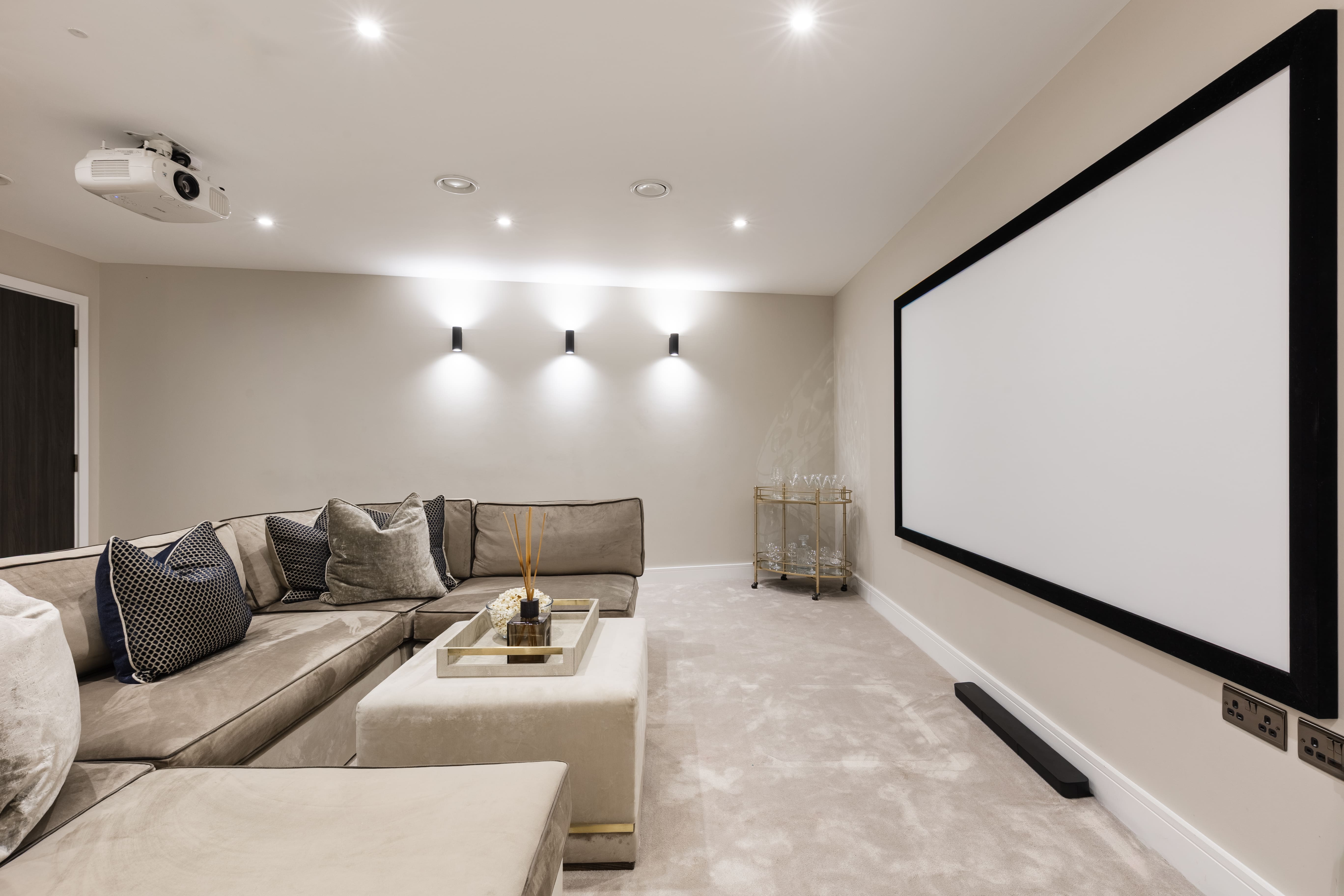 House Beaufort Knightsbridge: Luxury 4-Bedroom Apartment with Elegant Interiors, Knightsbridge