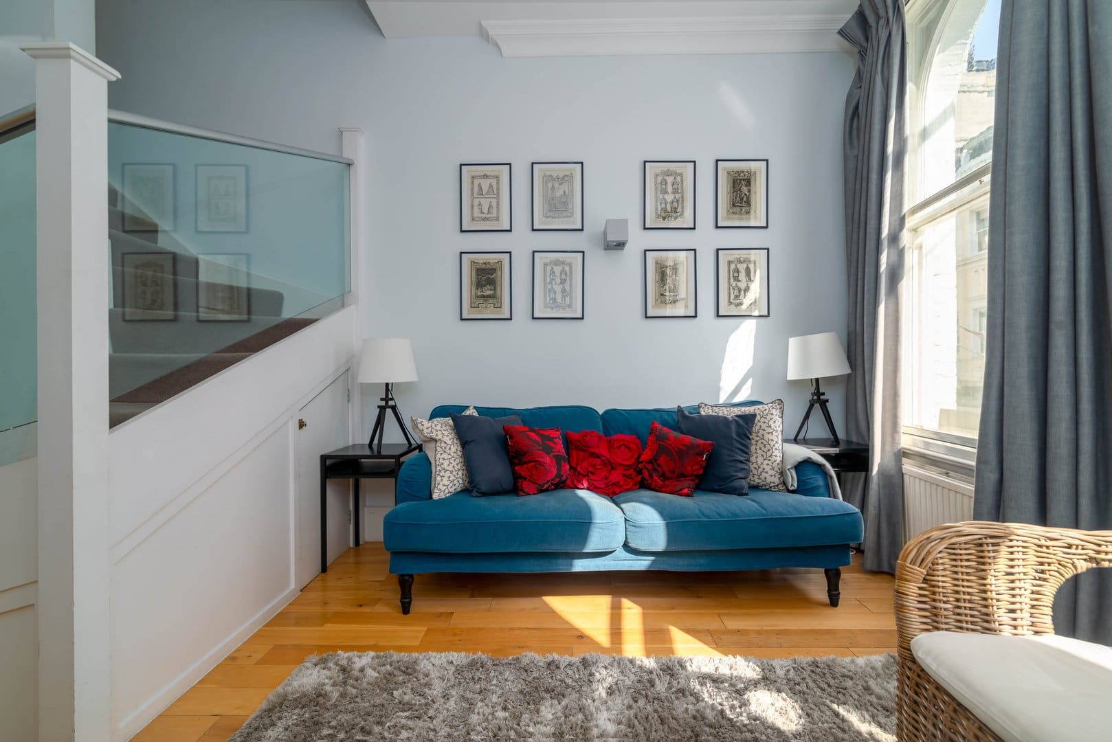 House Gloaming Seven Dials Covent Garden: Stylish 2-Bedroom Family-Friendly Apartment Rental Covent Garden London