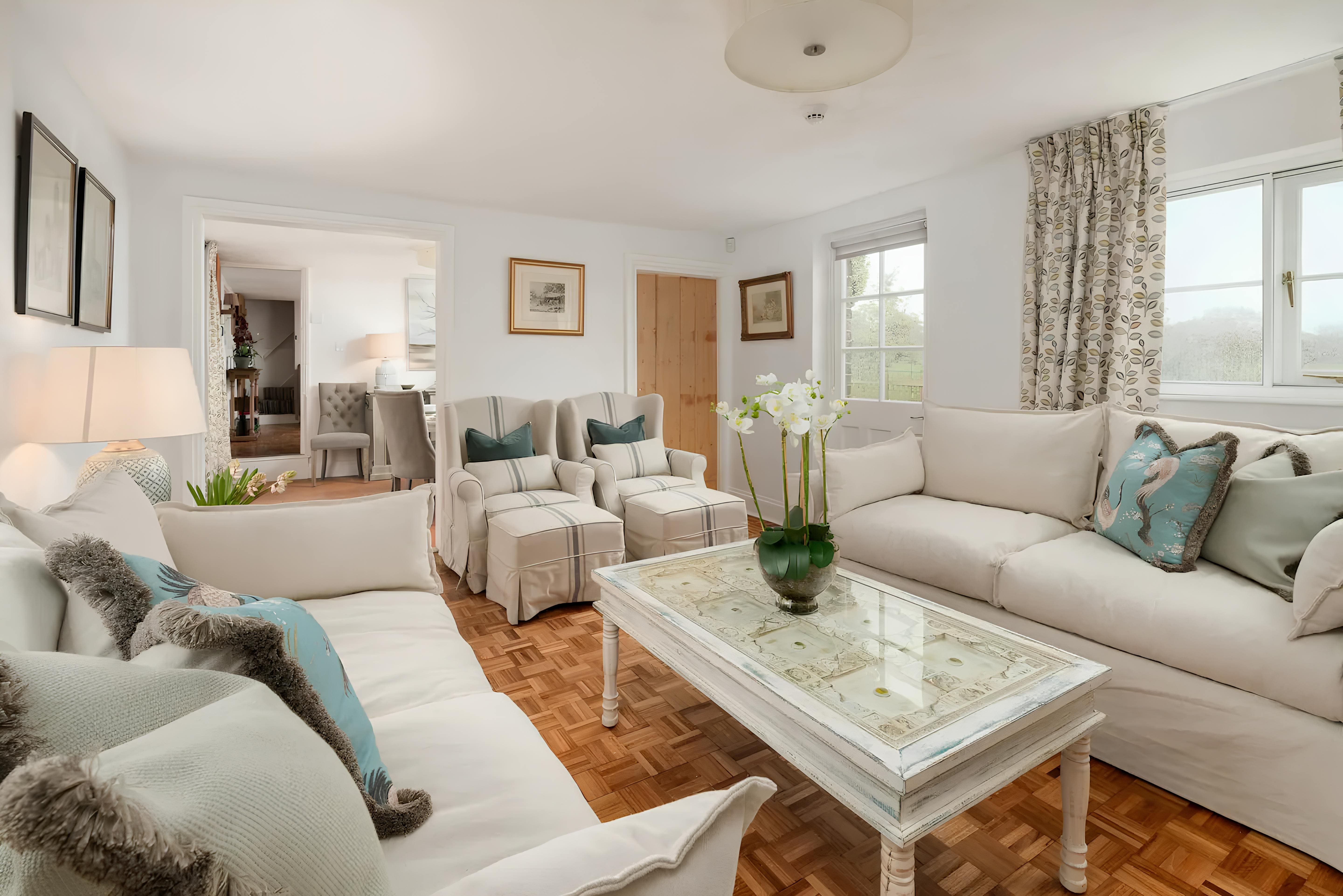 House Benington Hertfordshire: Charming 4-Bedroom Holiday Cottage with Private Garden, Hertfordshire