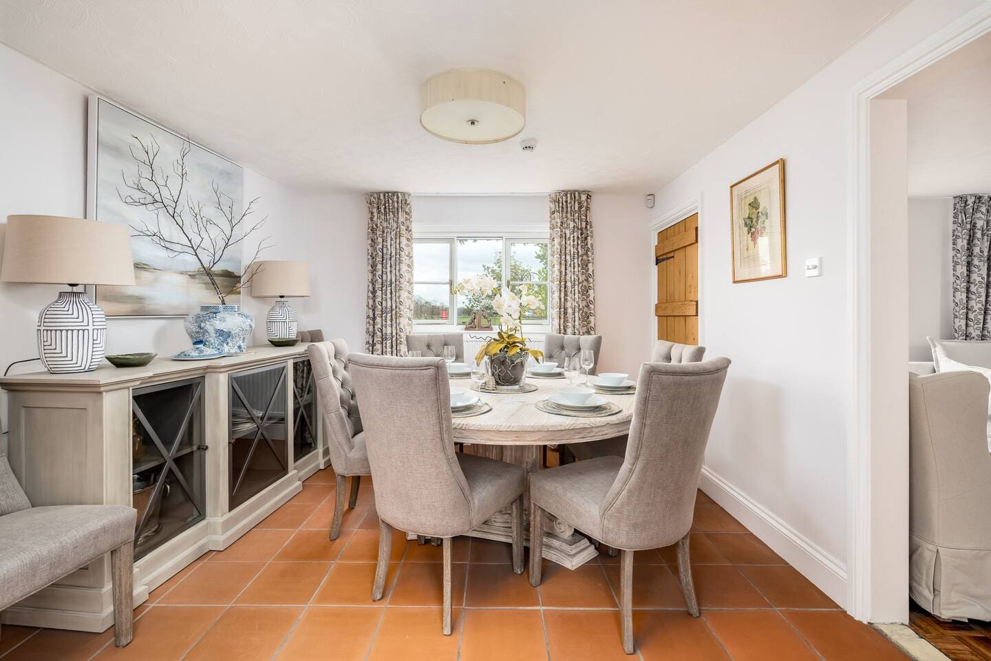 House Benington Hertfordshire: Charming 4-Bedroom Holiday Cottage with Private Garden, Hertfordshire