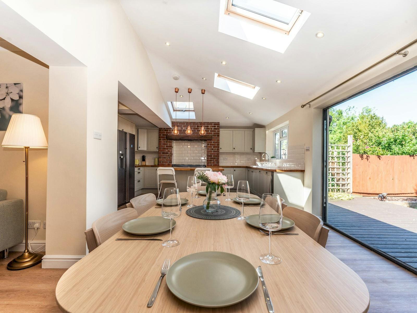 House Beverley Kingston: Luxury 4-Bedroom House with Family-Friendly Amenities, Kingston upon Thames