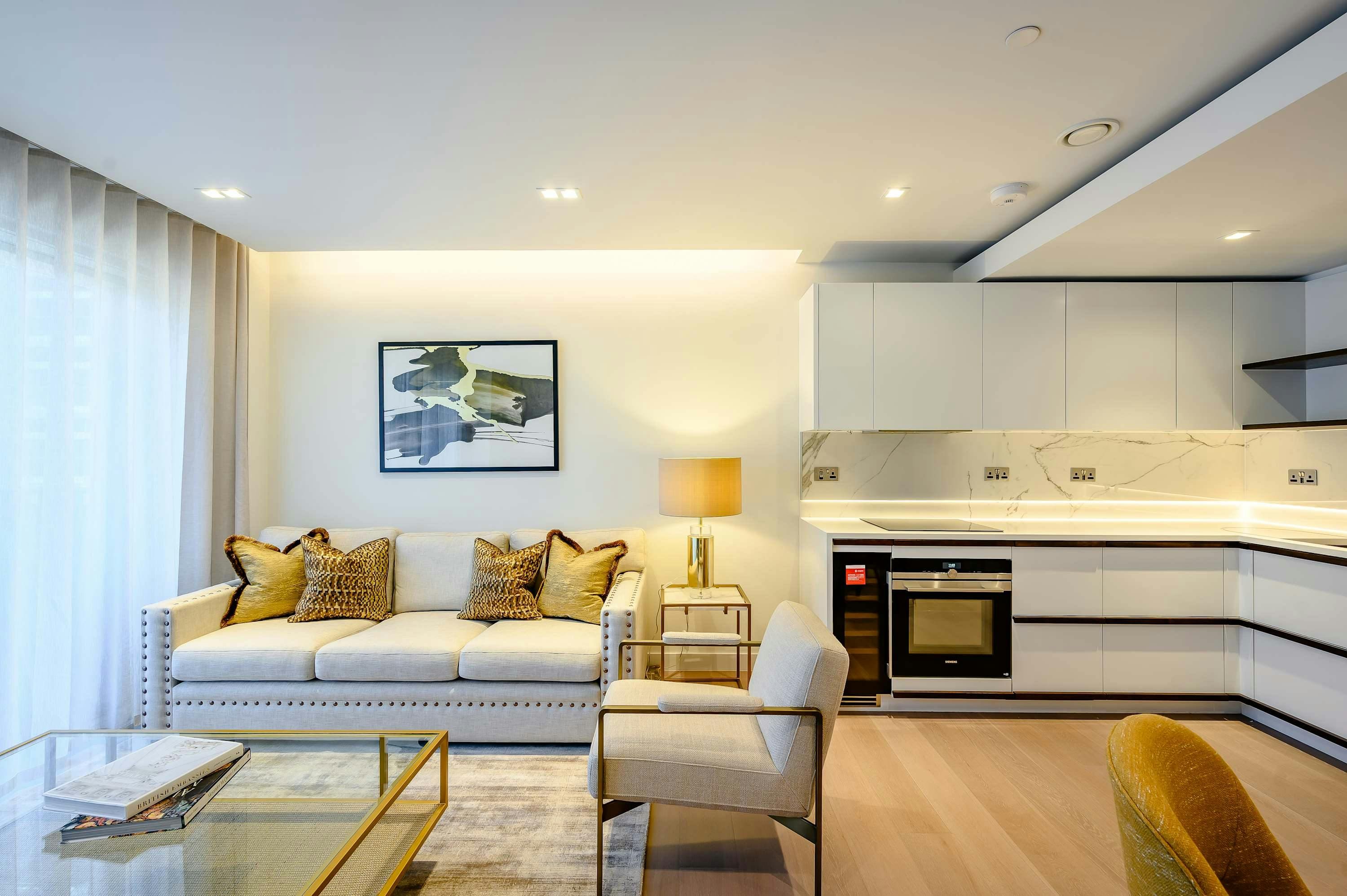 House Bishopgate Paddington: Stylish 2-Bedroom Apartment Rental with Air Conditioning and Pool, Paddington London