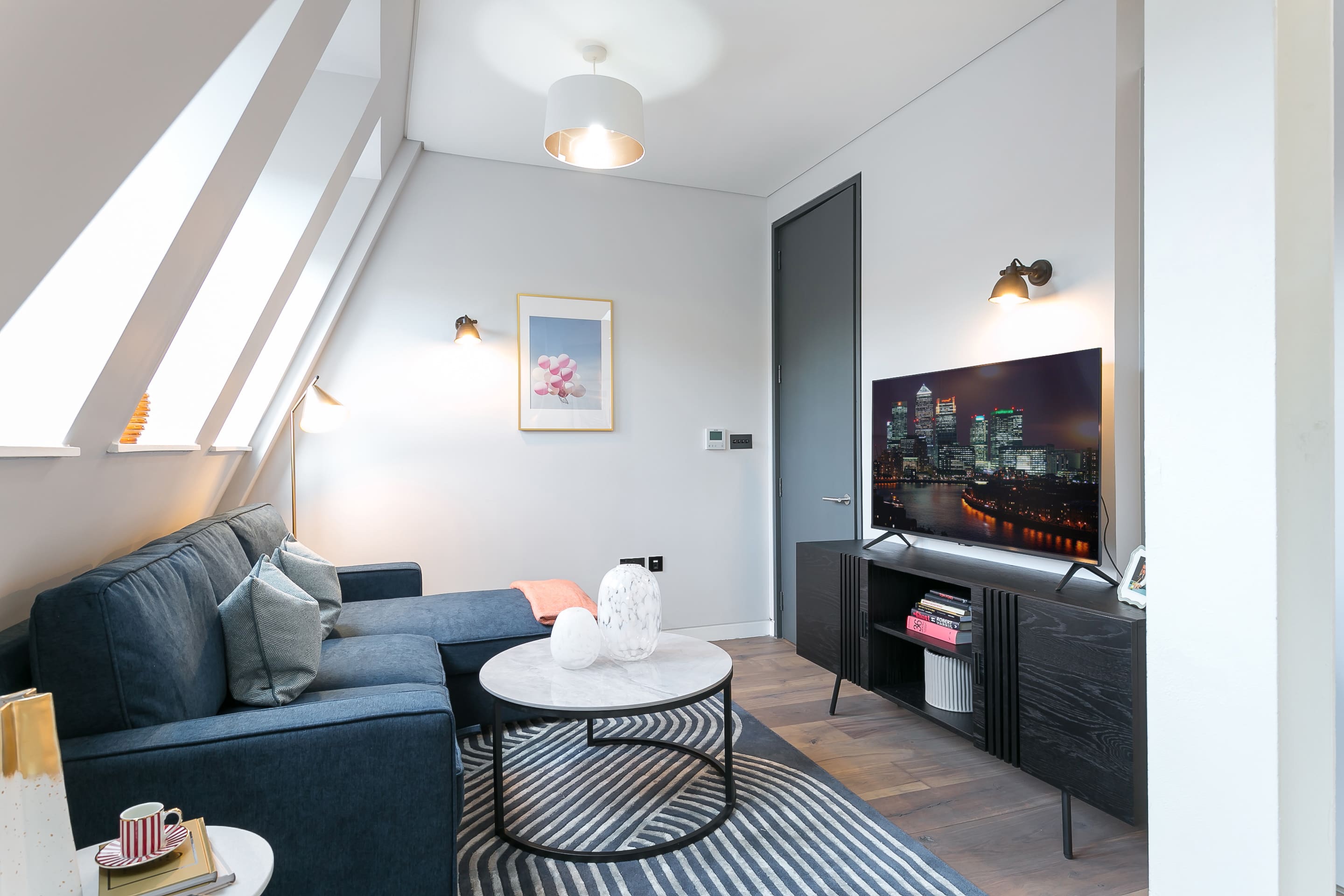 House Boroughbridge London: Stylish 1-Bedroom Apartment Rental with Air Conditioning, London Bridge