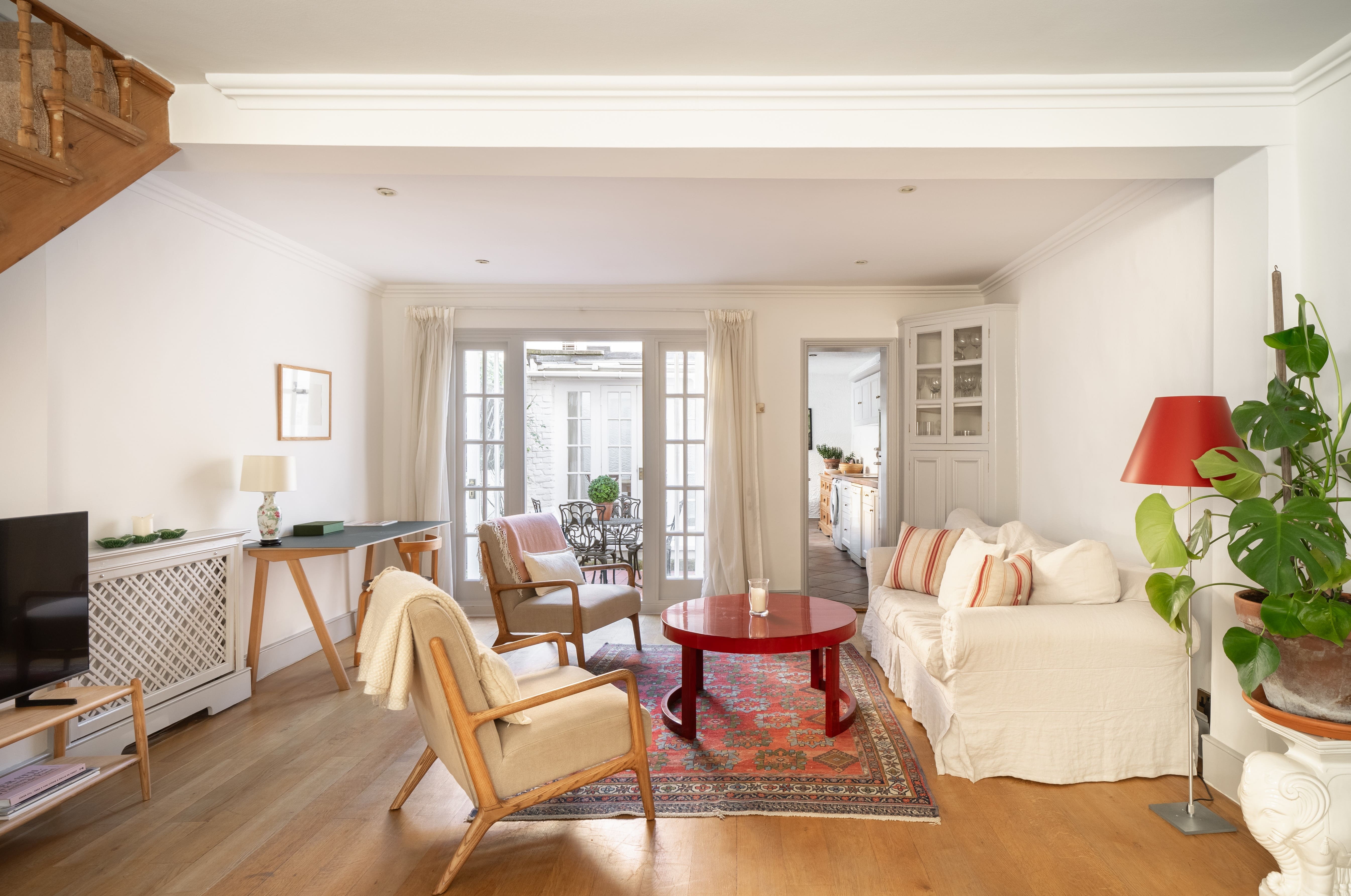 House Gorse Thurloe South Kensington: Chic 2-Bedroom Apartment Rental with Private Terrace, South Kensington London