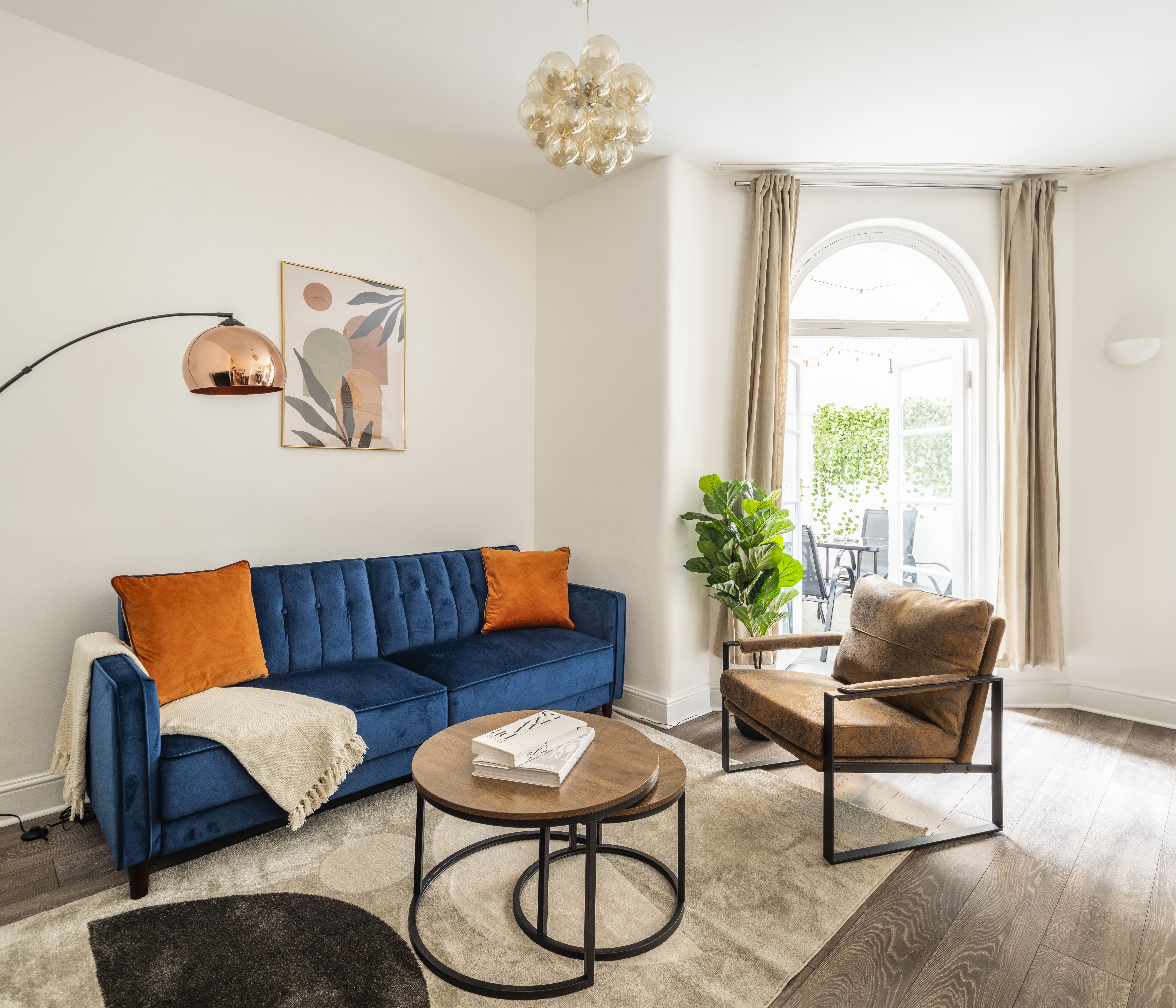 House Boreas Hans Town South Kensington: Stylish 2-Bedroom Apartment Rental with Private Terrace in South Kensington