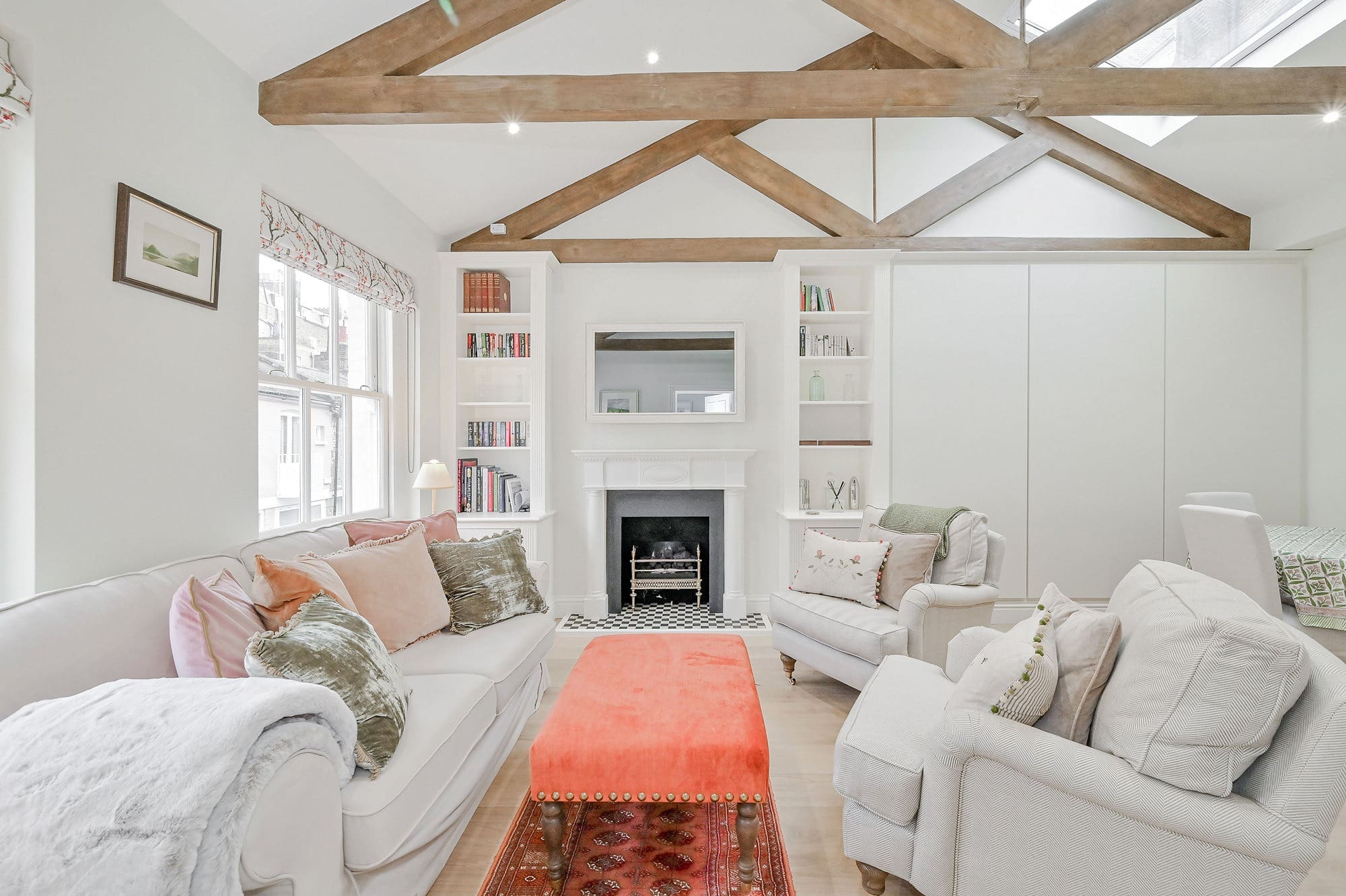 House Gloaming Thurloe Square South Kensington-830515: Luxury 2-Bedroom Family-Friendly Cottage with Secure Parking, South Kensington