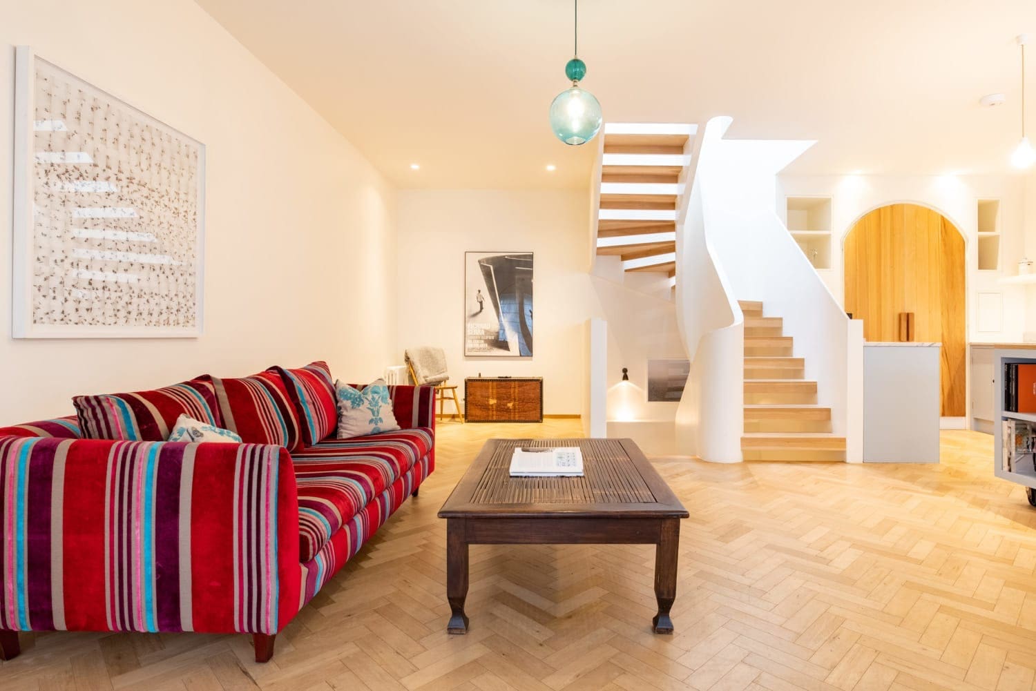 House Cers Thurloe Square South Kensington: Chic 2-Bedroom Apartment Rental with Family-Friendly Features, South Kensington