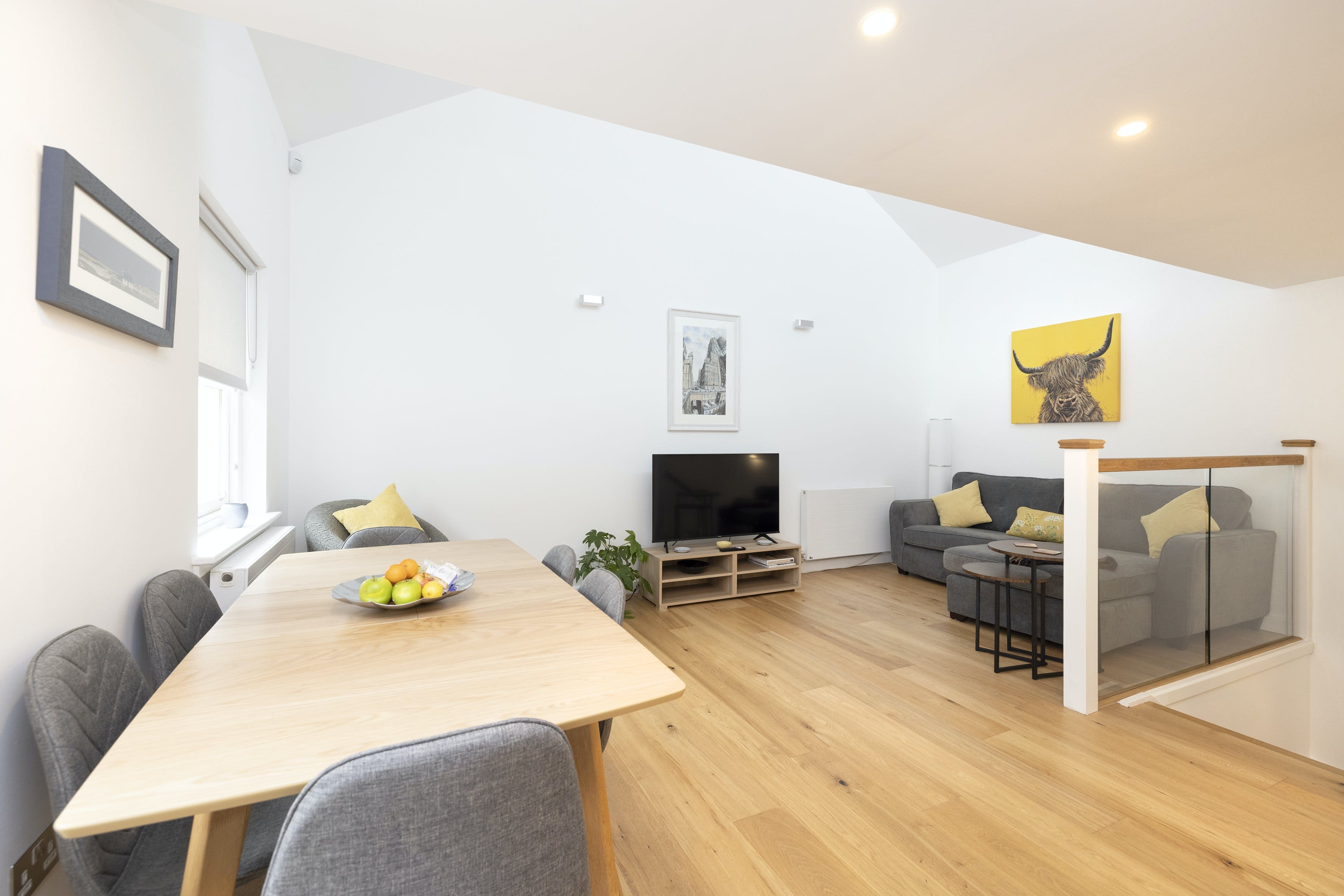 House Caltonhill Edinburgh: Charming 3-Bedroom Family-Friendly Apartment Rental Edinburgh Hillside