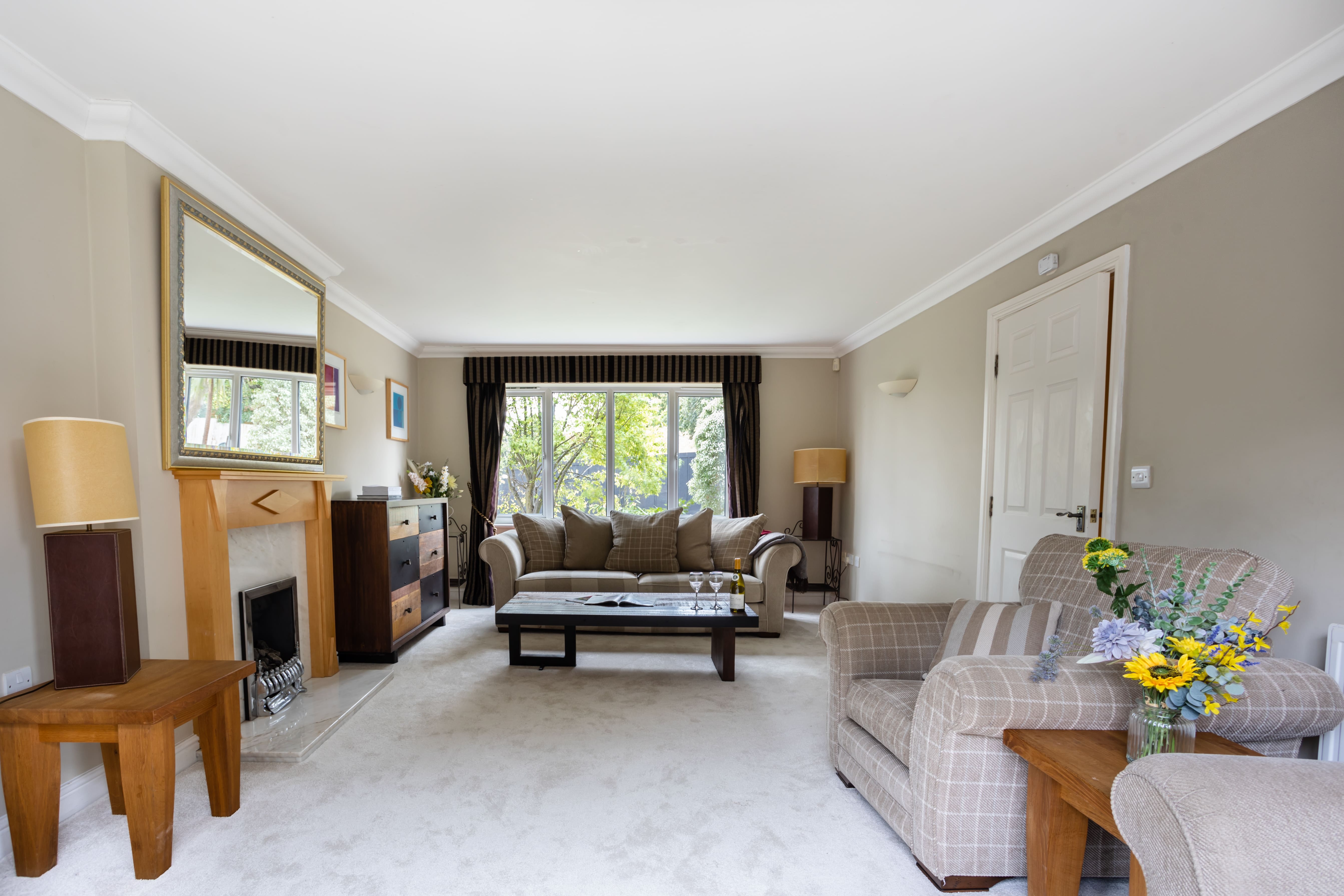 House Cannizaro Wimbledon Wimbledon 3: Luxury 5-Bedroom Apartment with Tennis Court, Wimbledon