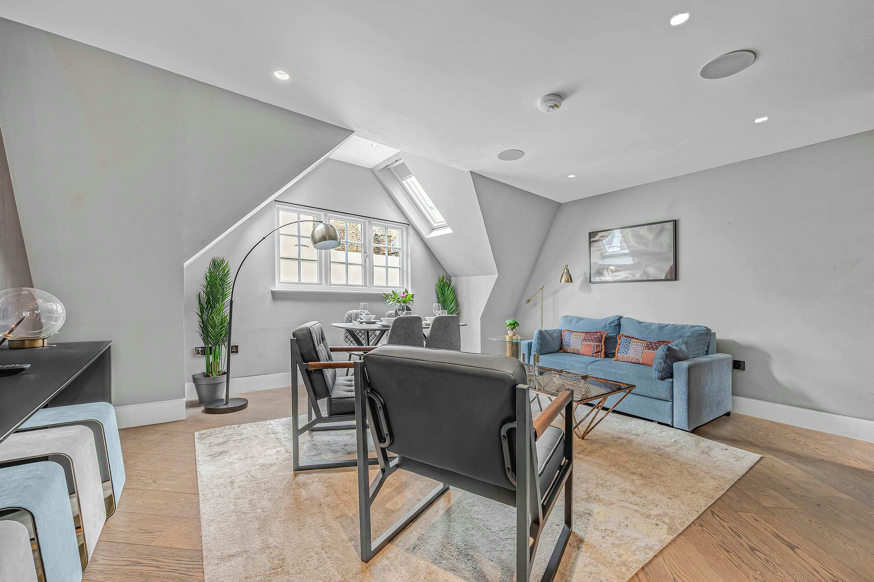 House Helm Burberry West End: Charming 1-Bedroom Apartment with Rooftop Terrace, Apartment Rental London West End
