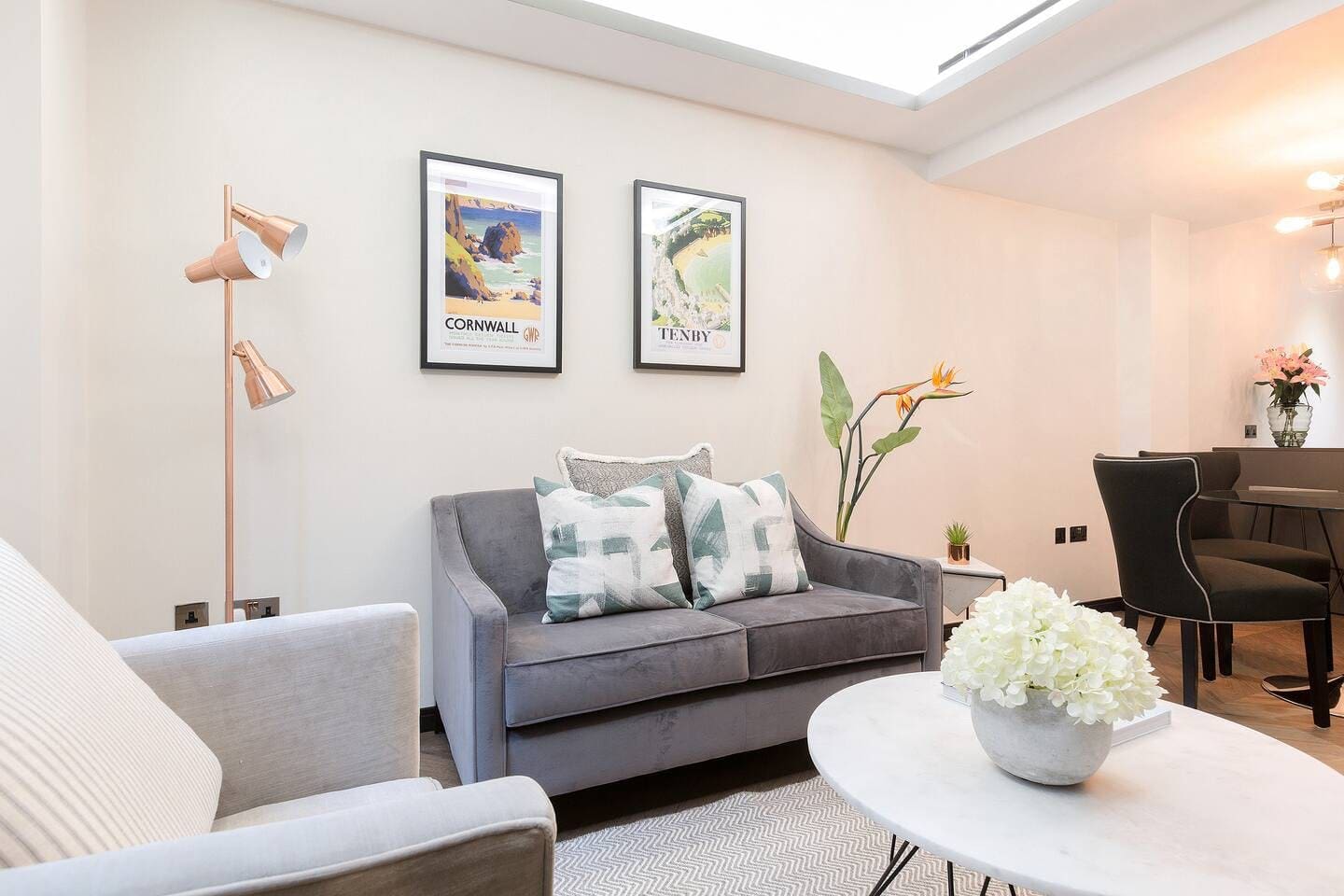 House Gregale Wardour Soho: Chic 1-Bedroom Soho Apartment Rental with Air-Con and Family-Friendly Features