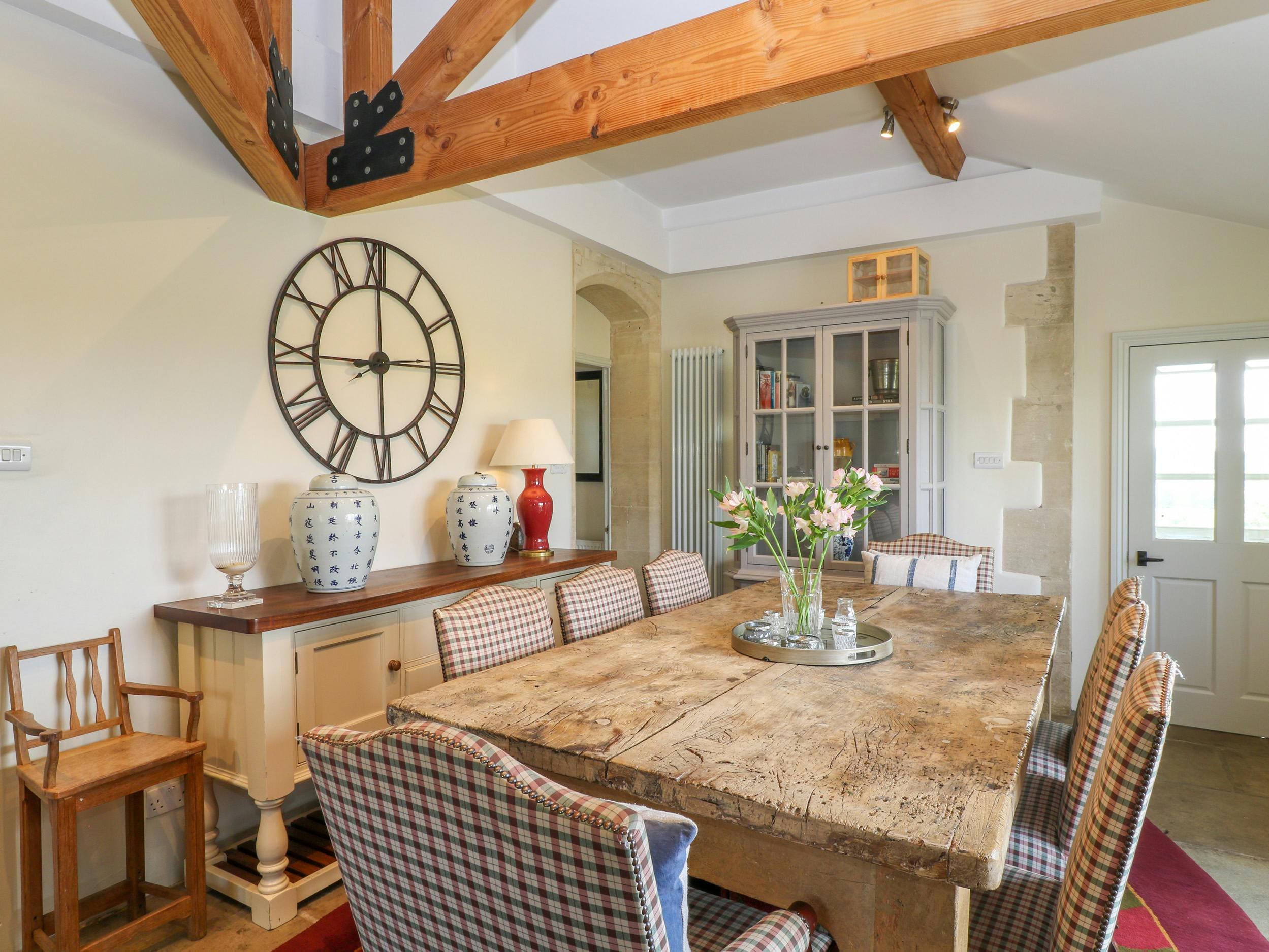 House Chalkhill Colerne: Charming 4-Bedroom Country House Rental with Private Patio in Wiltshire