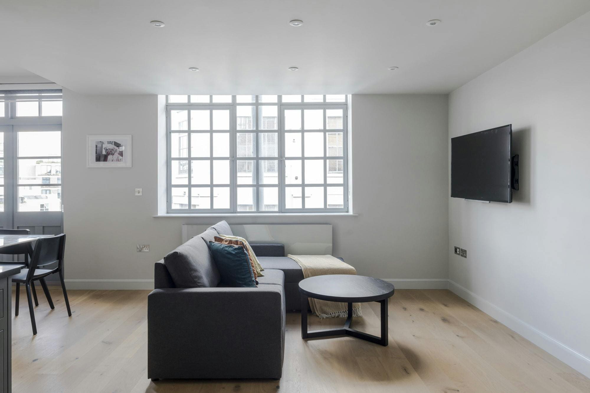House Helm Spa Fields Clerkenwell: Stylish 2-Bedroom Family Apartment Rental in Clerkenwell, London