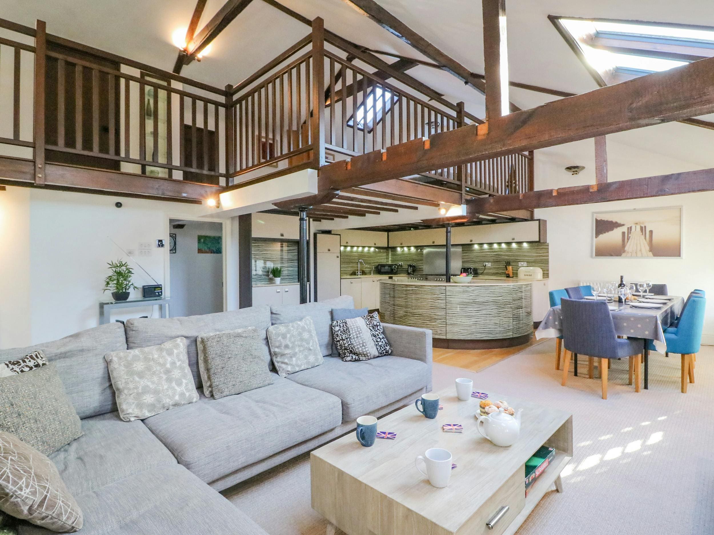 House Rowan Bowleaze Weymouth: Spacious 4-Bedroom Apartment with Seaview and Beach Nearby, Weymouth