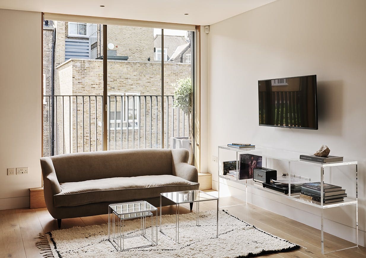 House Nordet Lisson Marylebone: Stylish 1-Bedroom Apartment Rental with Family-Friendly Features, Marylebone