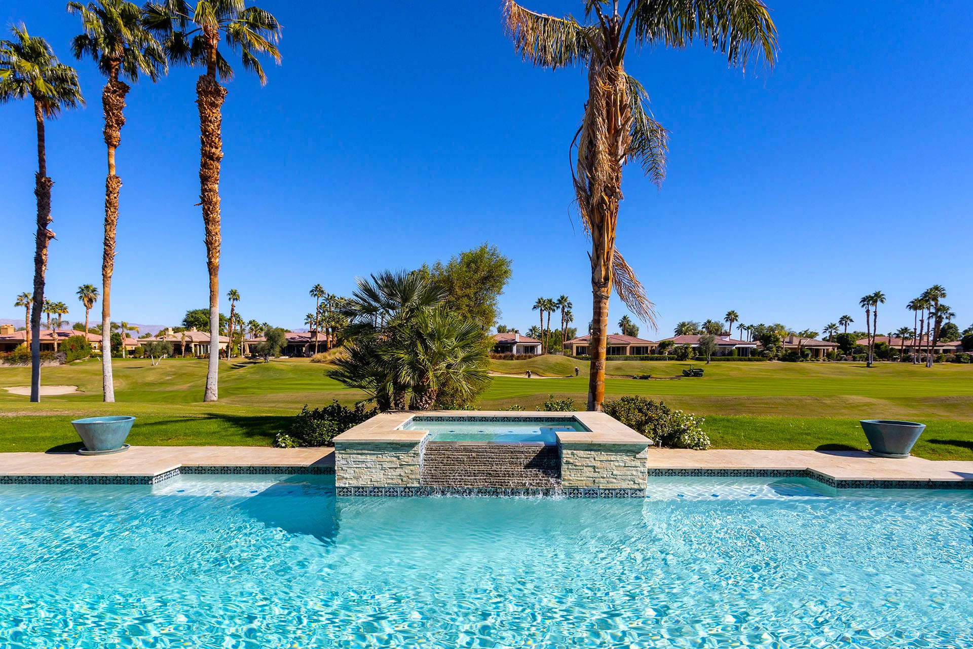 Villa Levante Outlook La Quinta: Luxury 3-Bedroom House with Swimming Pool, Palm Springs