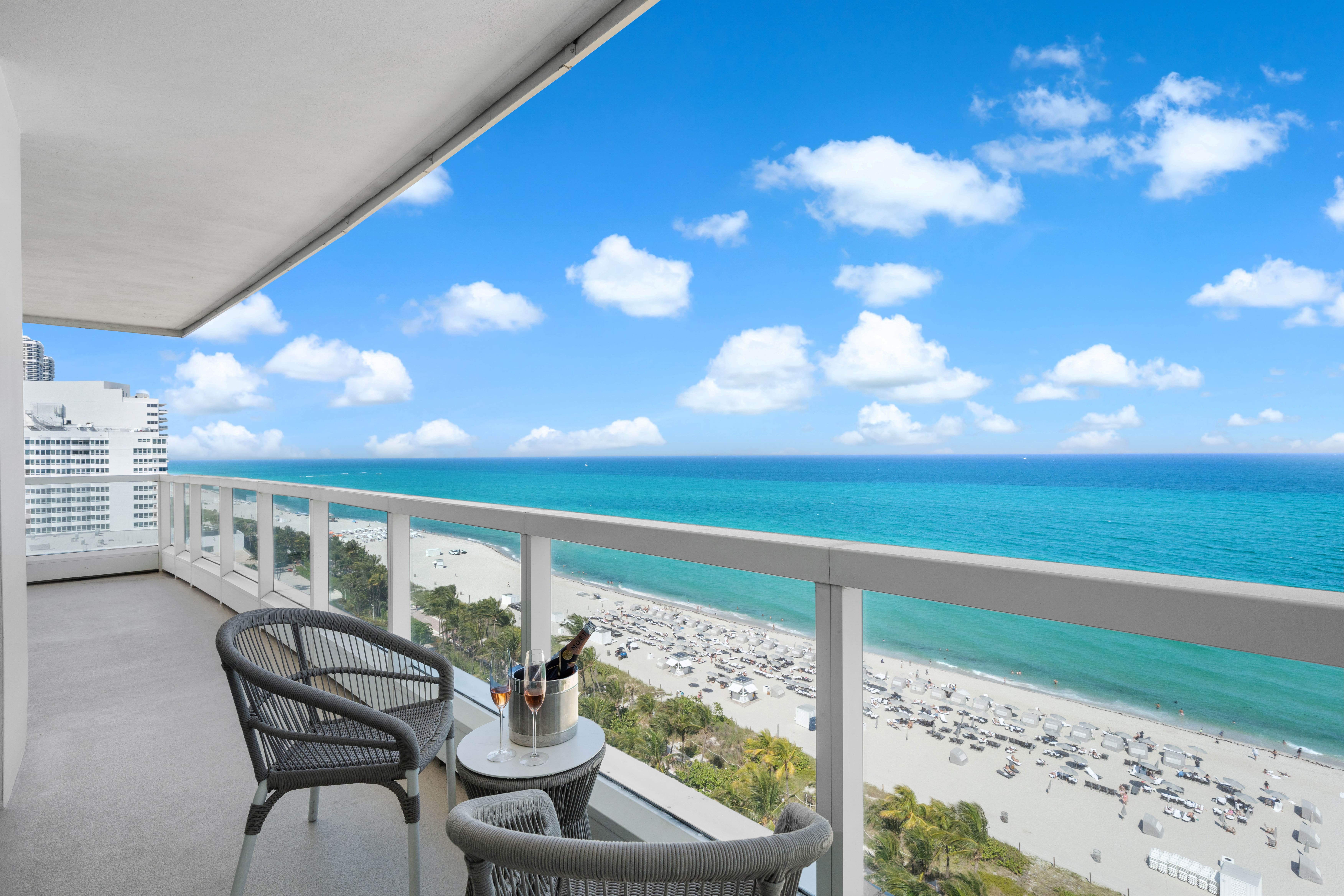 House Cocoplum Miami: Luxury 1-Bedroom Apartment with Beachfront Access, Miami Beach