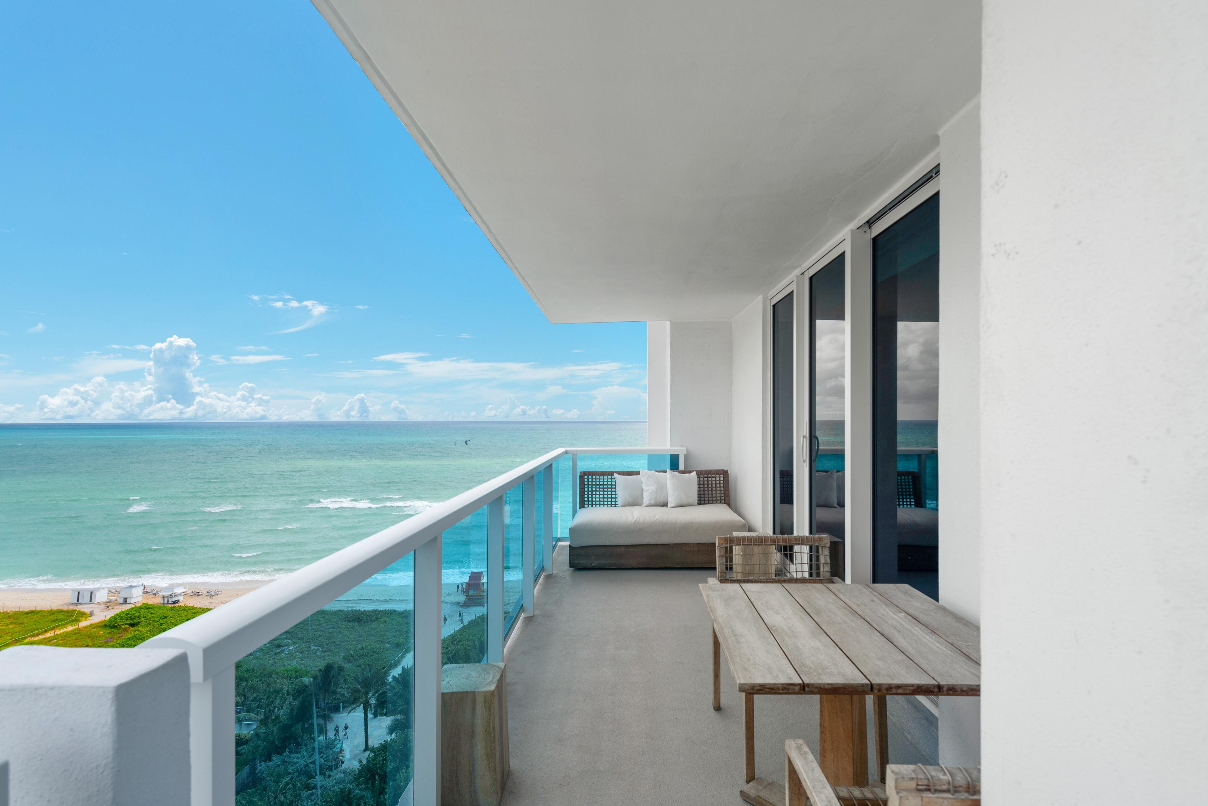 Villa Levante Allison Island Miami Beach: Luxury 3-Bedroom Villa with Beachfront Pool, Miami Beach