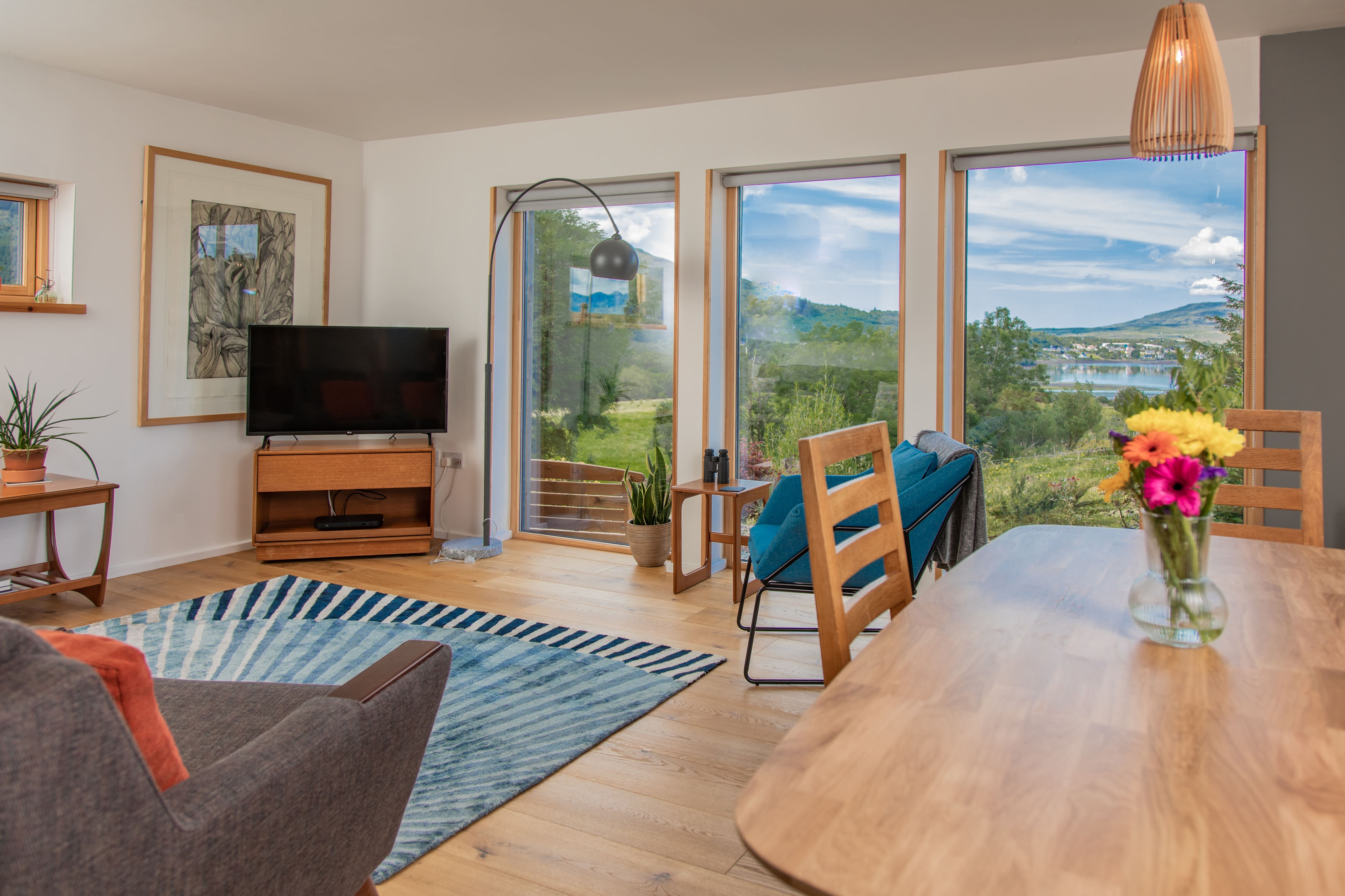 House Cuillin Highland: Charming 2-Bedroom Apartment with Seaview and Air-Con, Isle of Skye