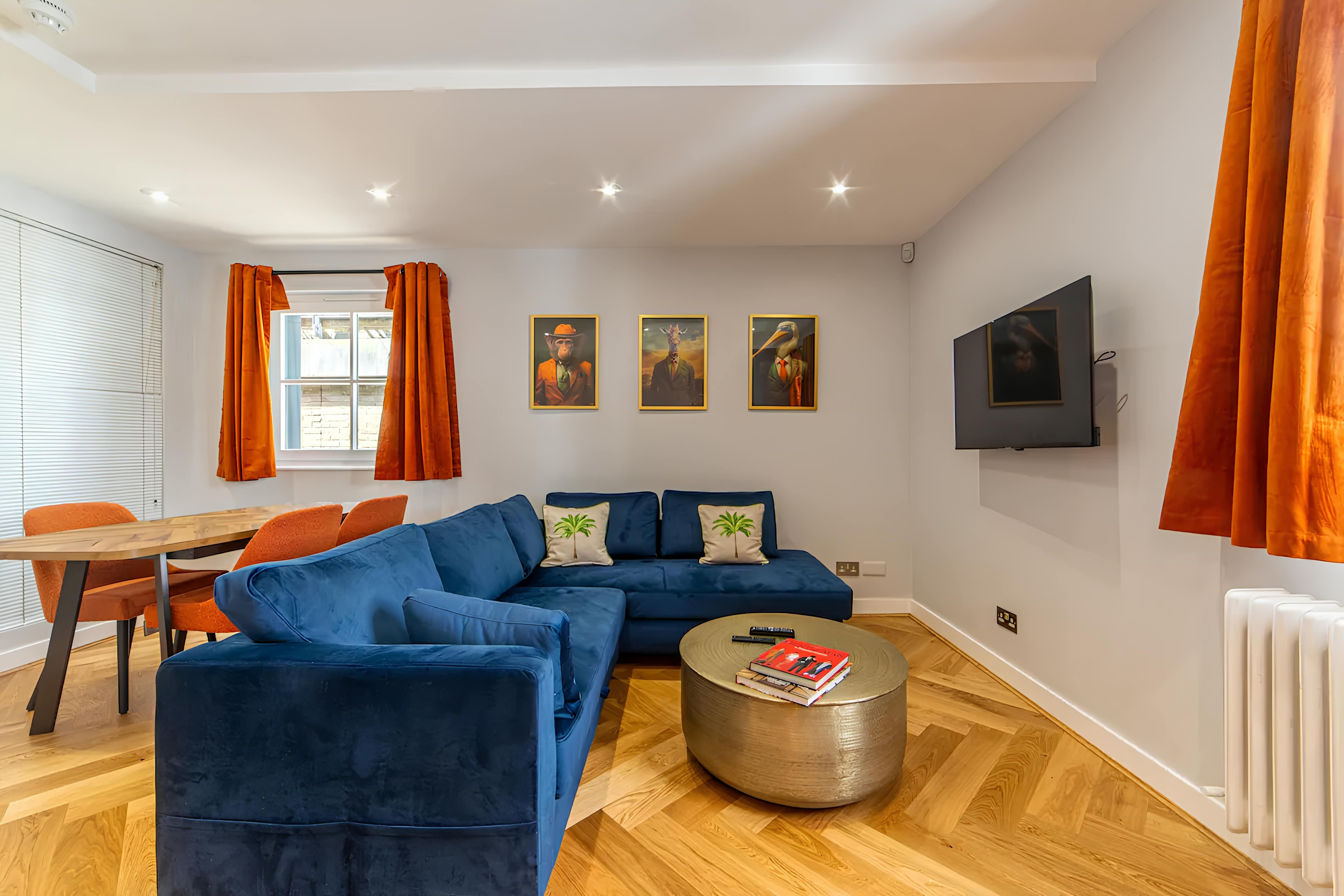 House Gregale Berkeley Square Mayfair: Stylish 2-Bedroom Apartment with Air-Con in Mayfair, London
