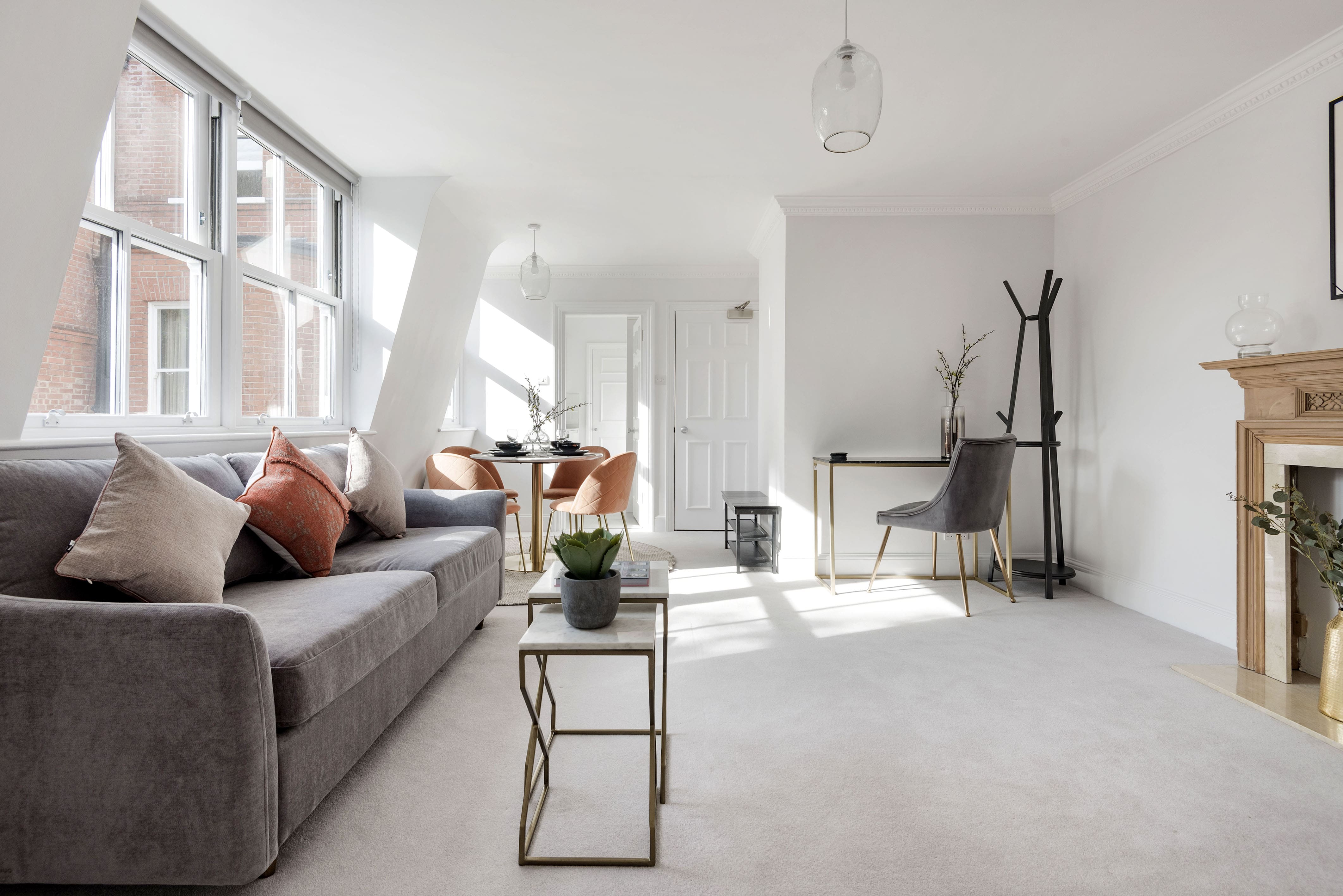 House Gloaming Ebury Belgravia: Elegant 1-Bedroom Family-Friendly Apartment Rental in Belgravia, London