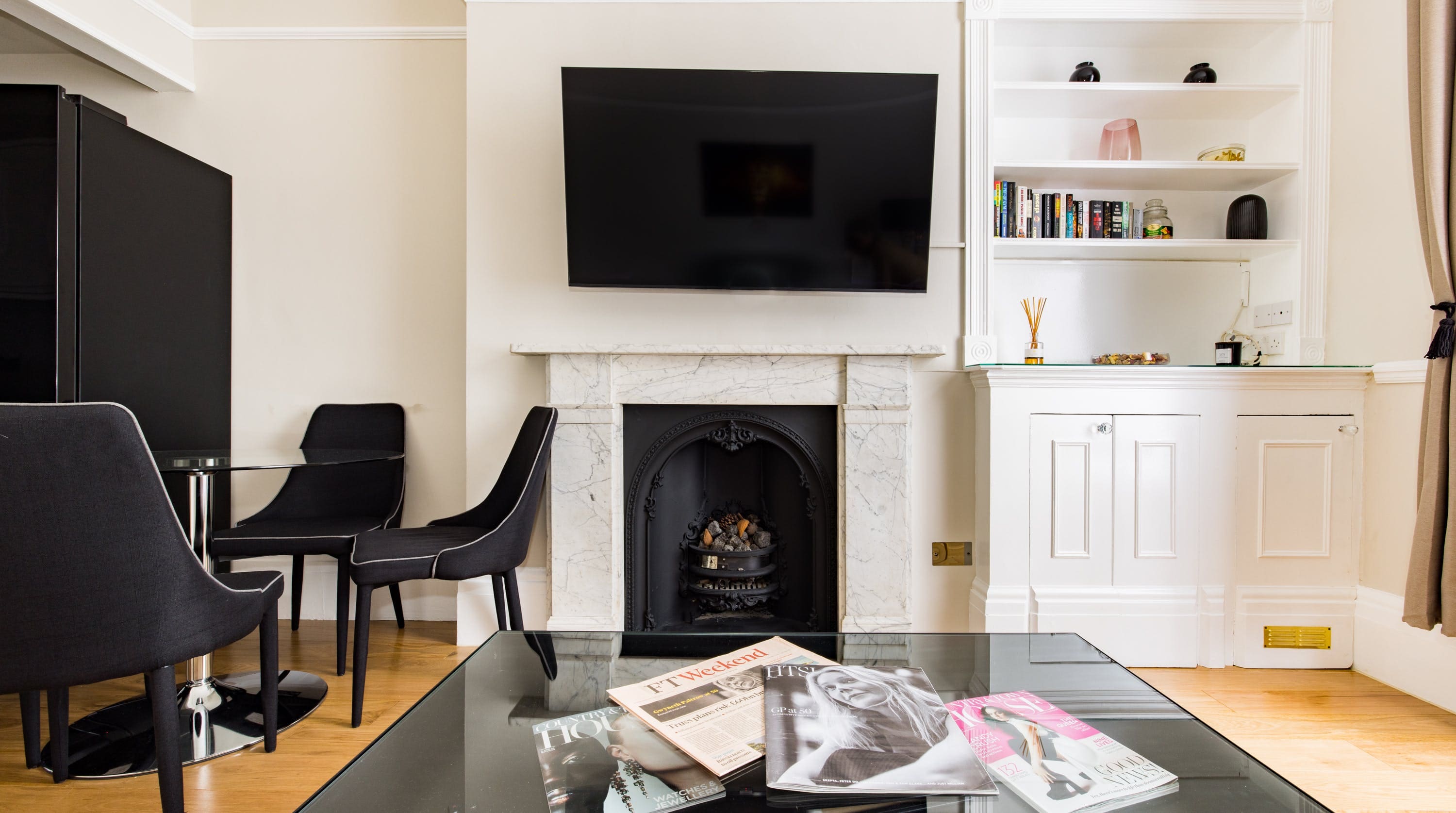 House Helm Vauxhall Pimlico: Elegant 1-Bedroom Apartment Rental with Gym Access, Pimlico London