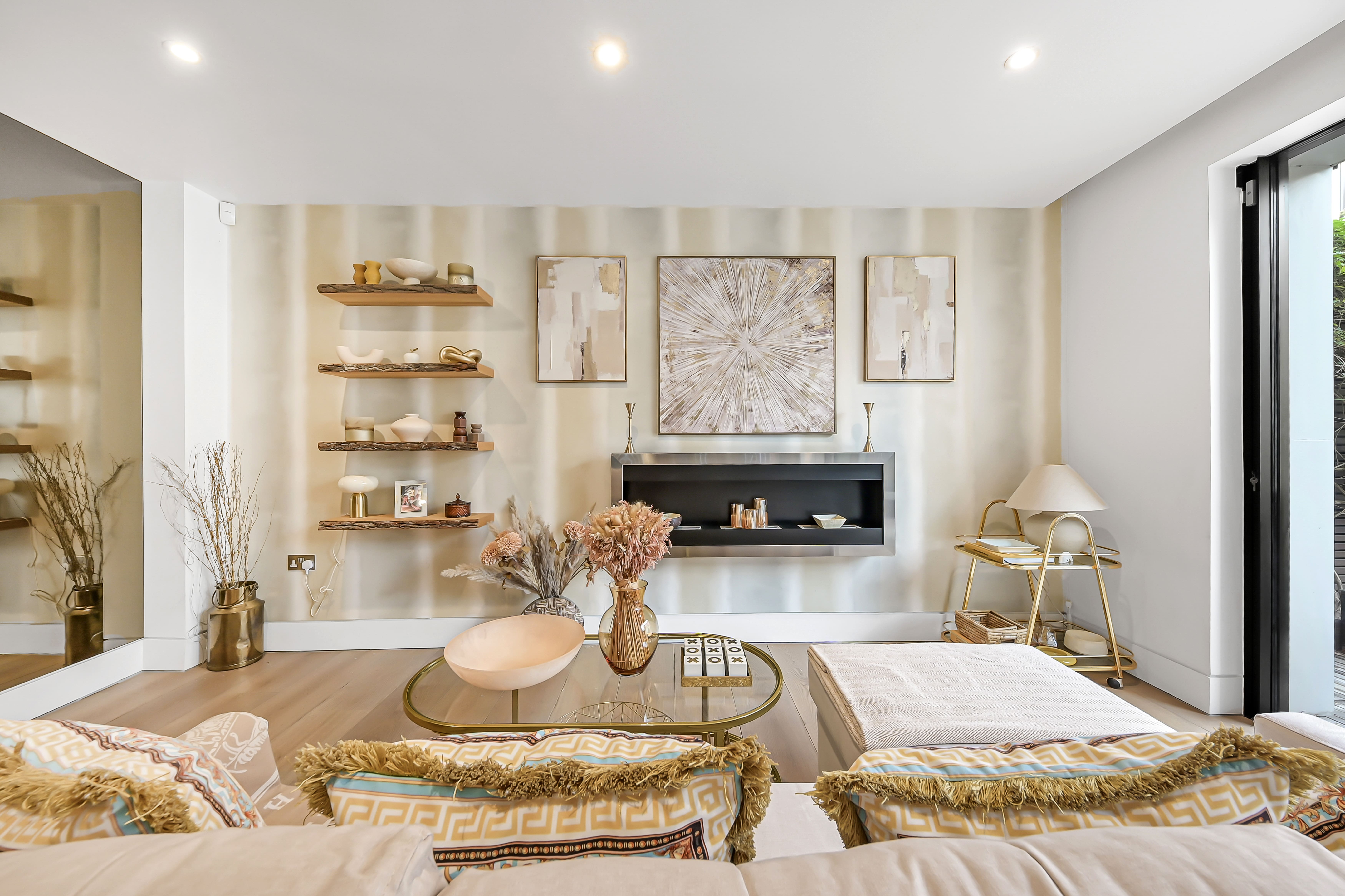 House Gloaming Sutherland Maida Vale: Luxury 3-Bedroom House with Parking and Roof Terrace, Maida Vale