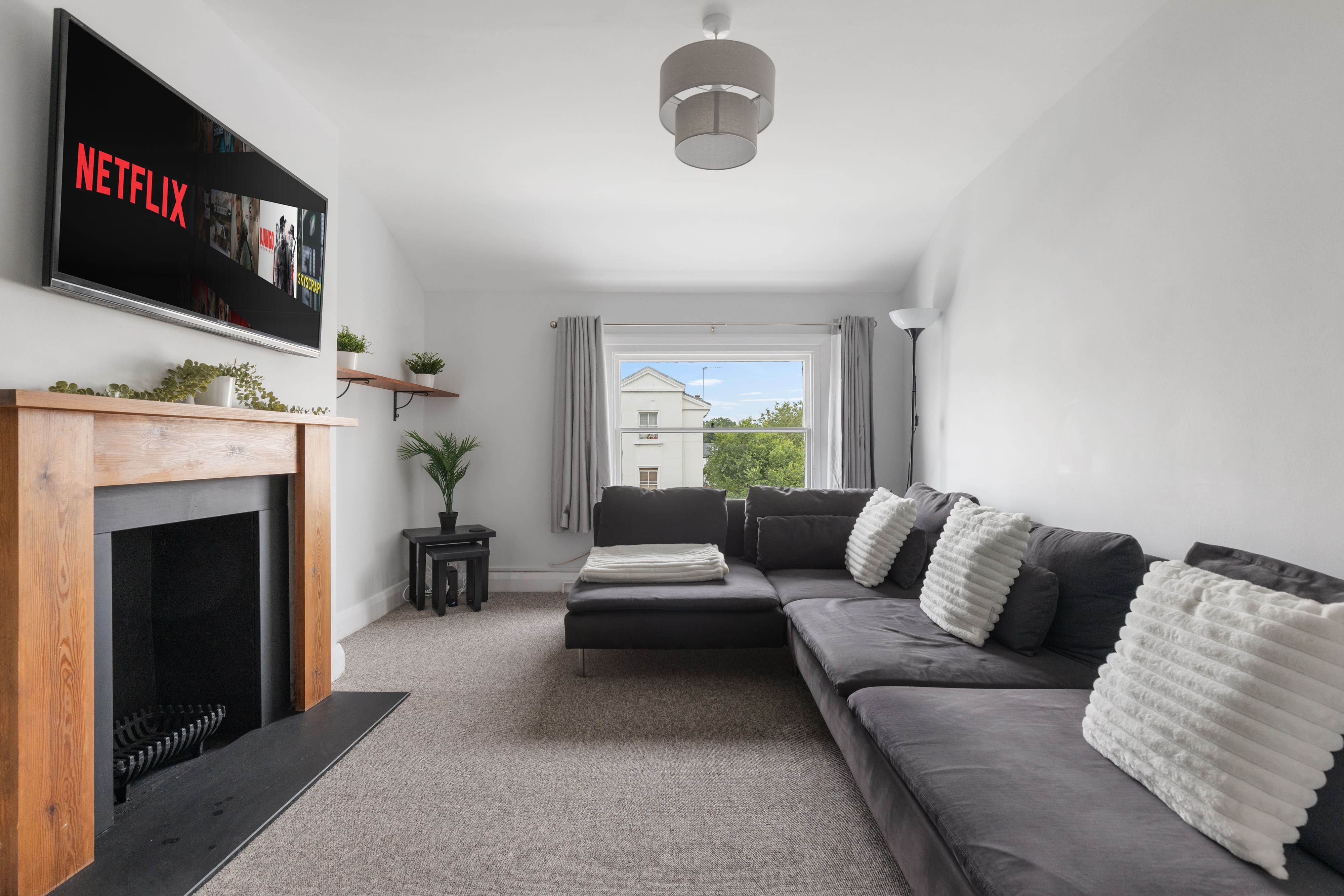 House Fleetwood Tufnell: Charming 2-Bedroom Apartment Rental with Family Features, Tufnell Park London