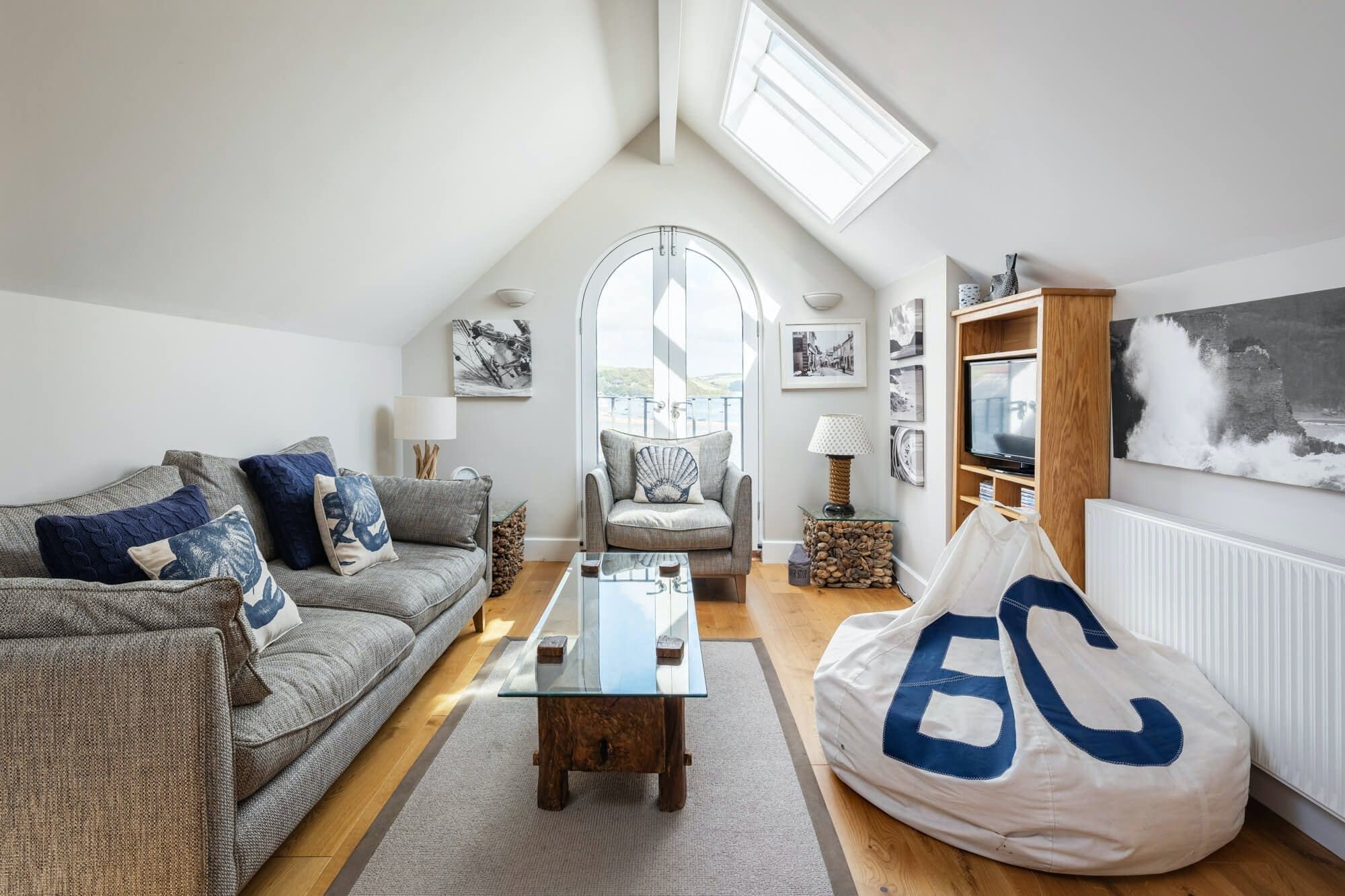 House Aurore Bolt Tail Salcombe: Stunning 4-Bedroom Apartment with Seaviews, Salcombe