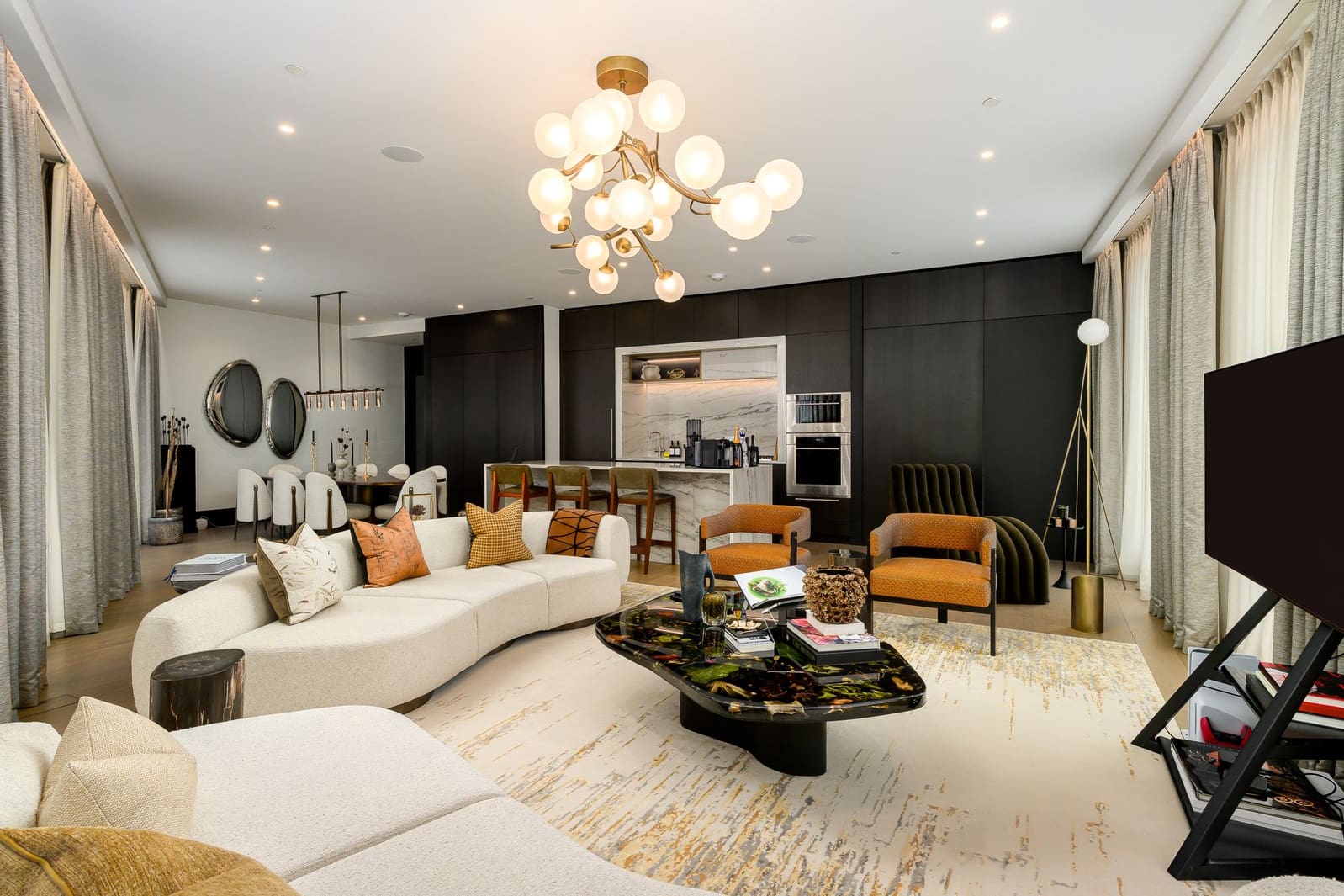 House Gloaming Berkeley Mayfair-682688: Luxury 3-Bedroom Apartment with Gym and Pool, Mayfair London