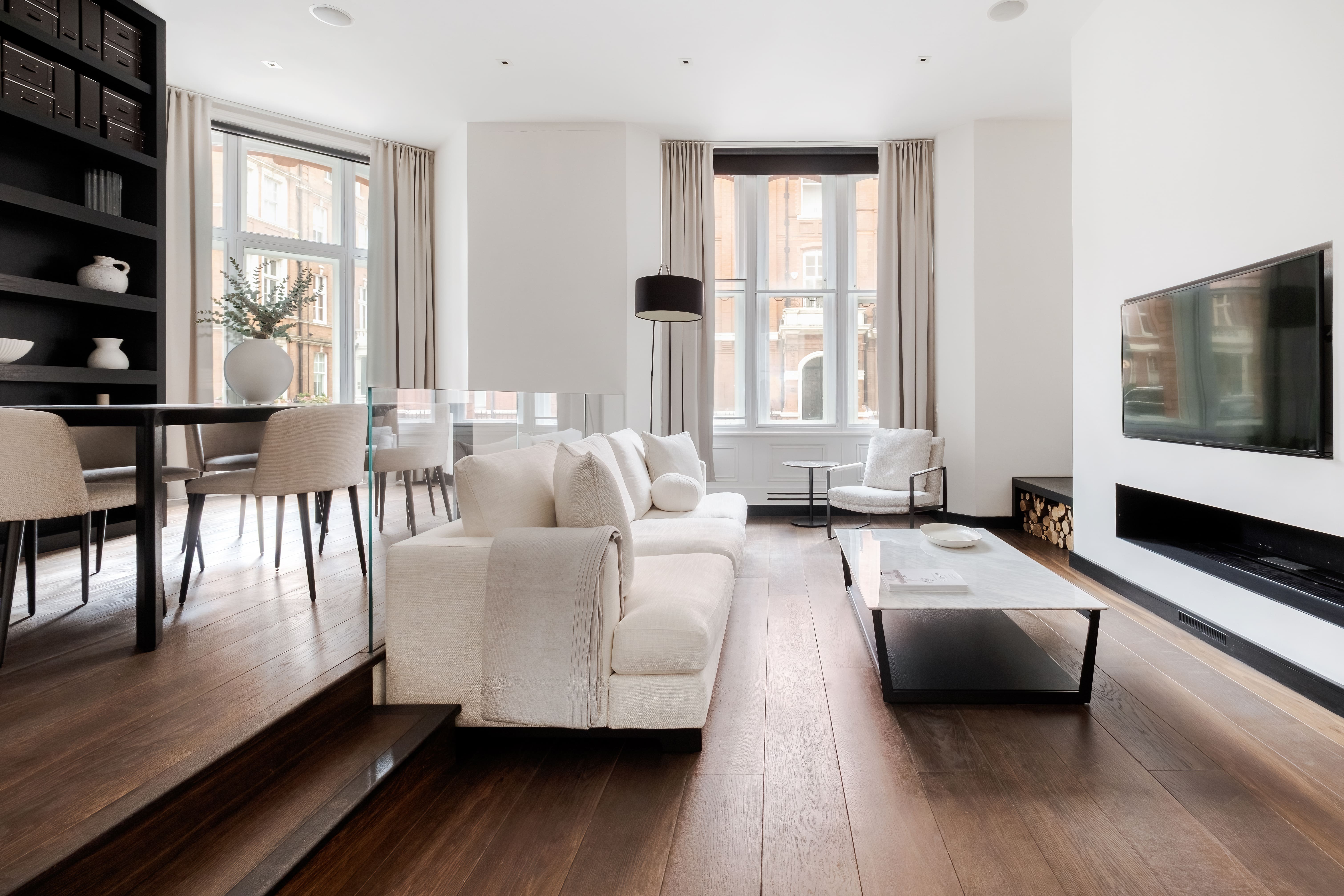 House Grosvenor Mayfair: Luxury 2-Bedroom Apartment with En-Suite Bathrooms, Mayfair