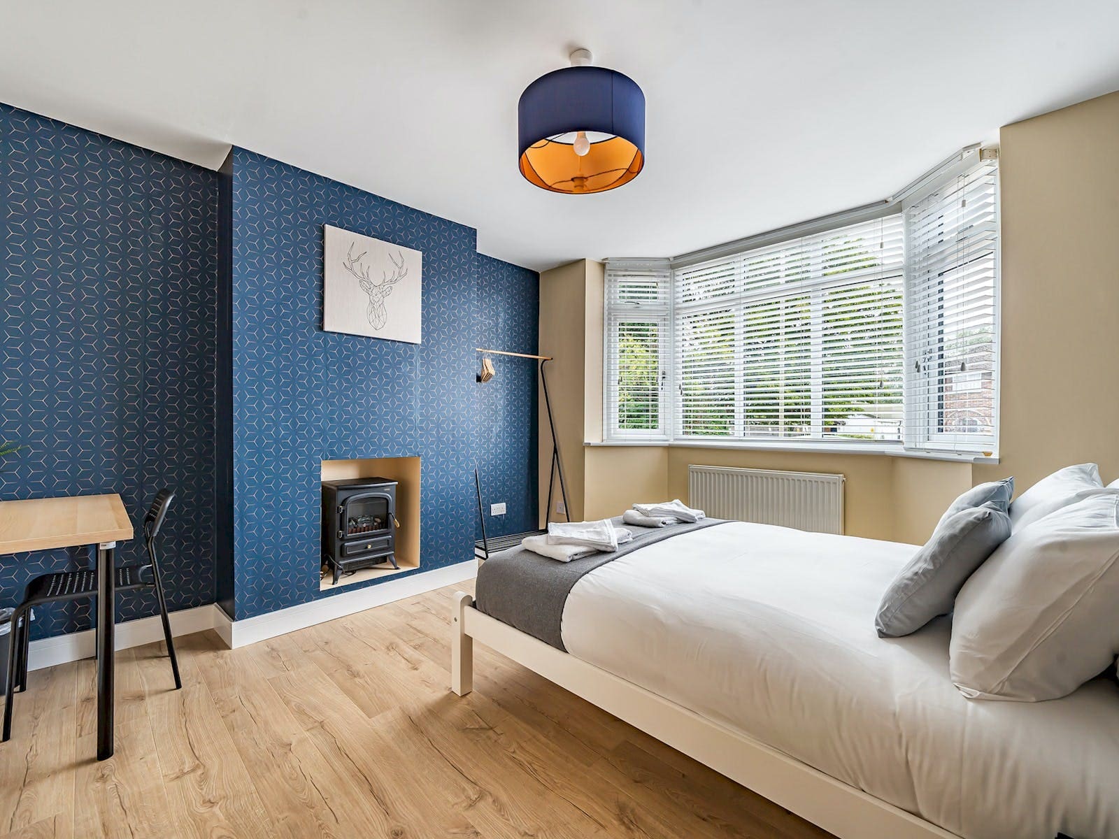 House Hinksey Oxford: Spacious 4-Bedroom Apartment Rental with Family Features in Oxford